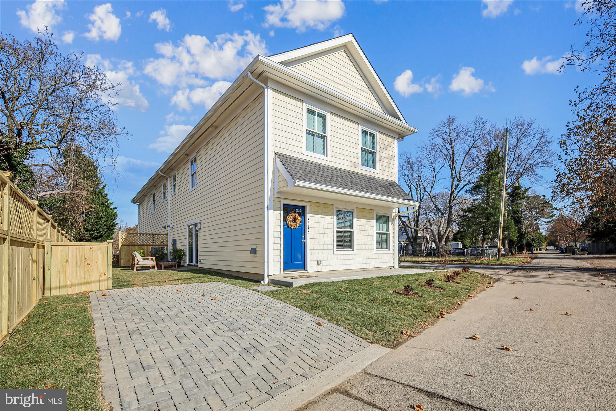 EASTON - Residential Lease