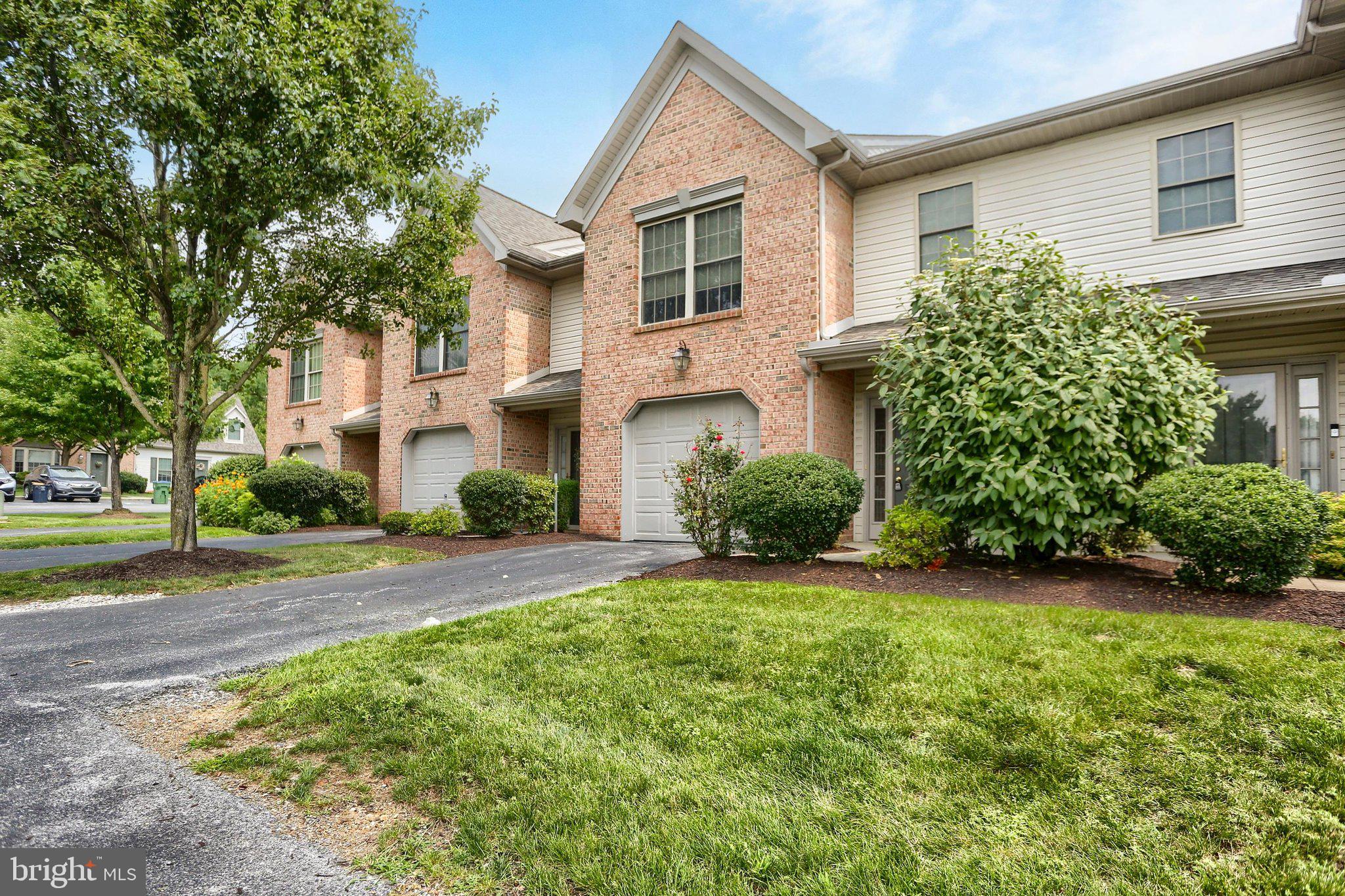 453 WAVERLY WOODS DRIVE