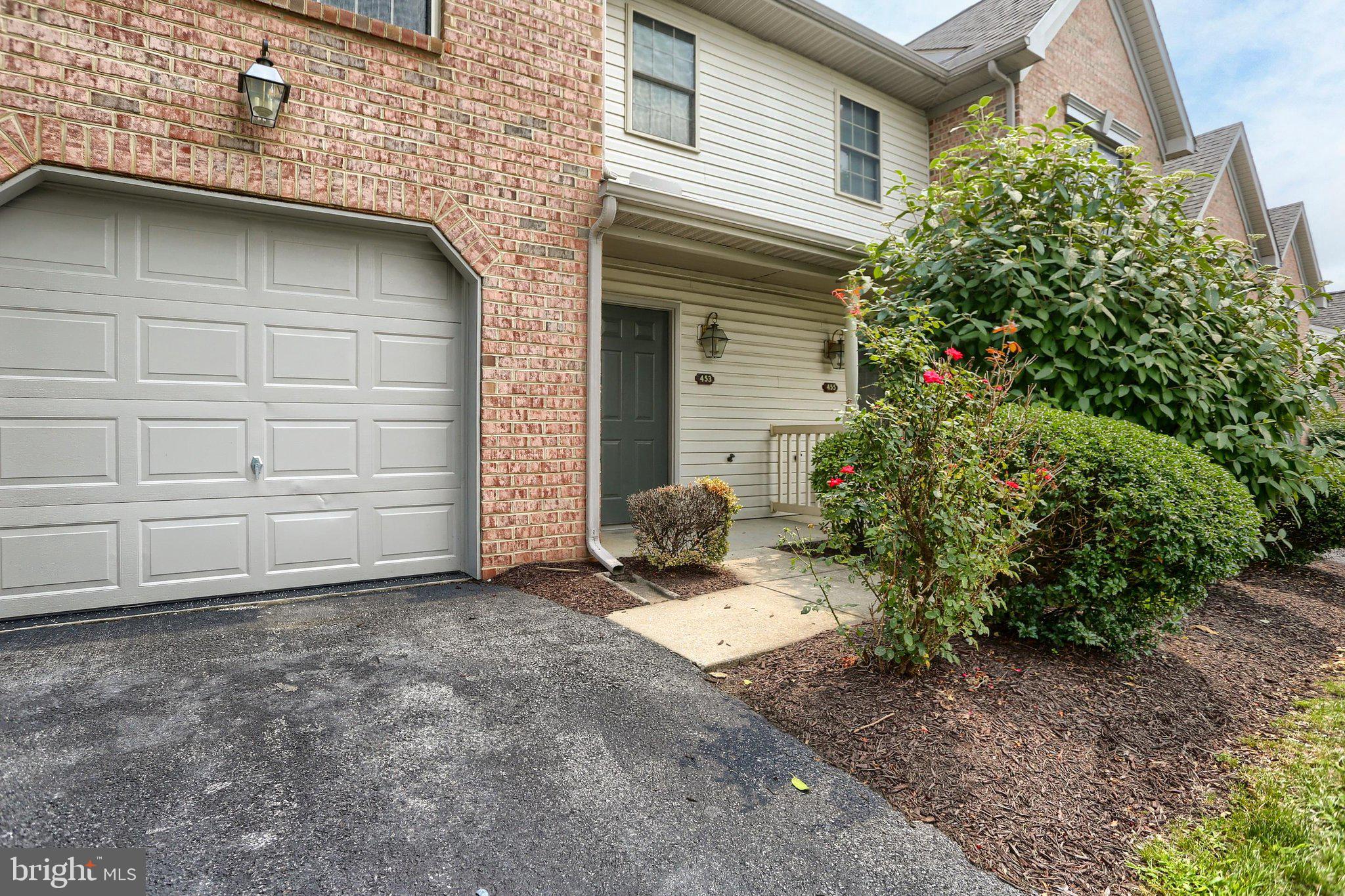 453 WAVERLY WOODS DRIVE
