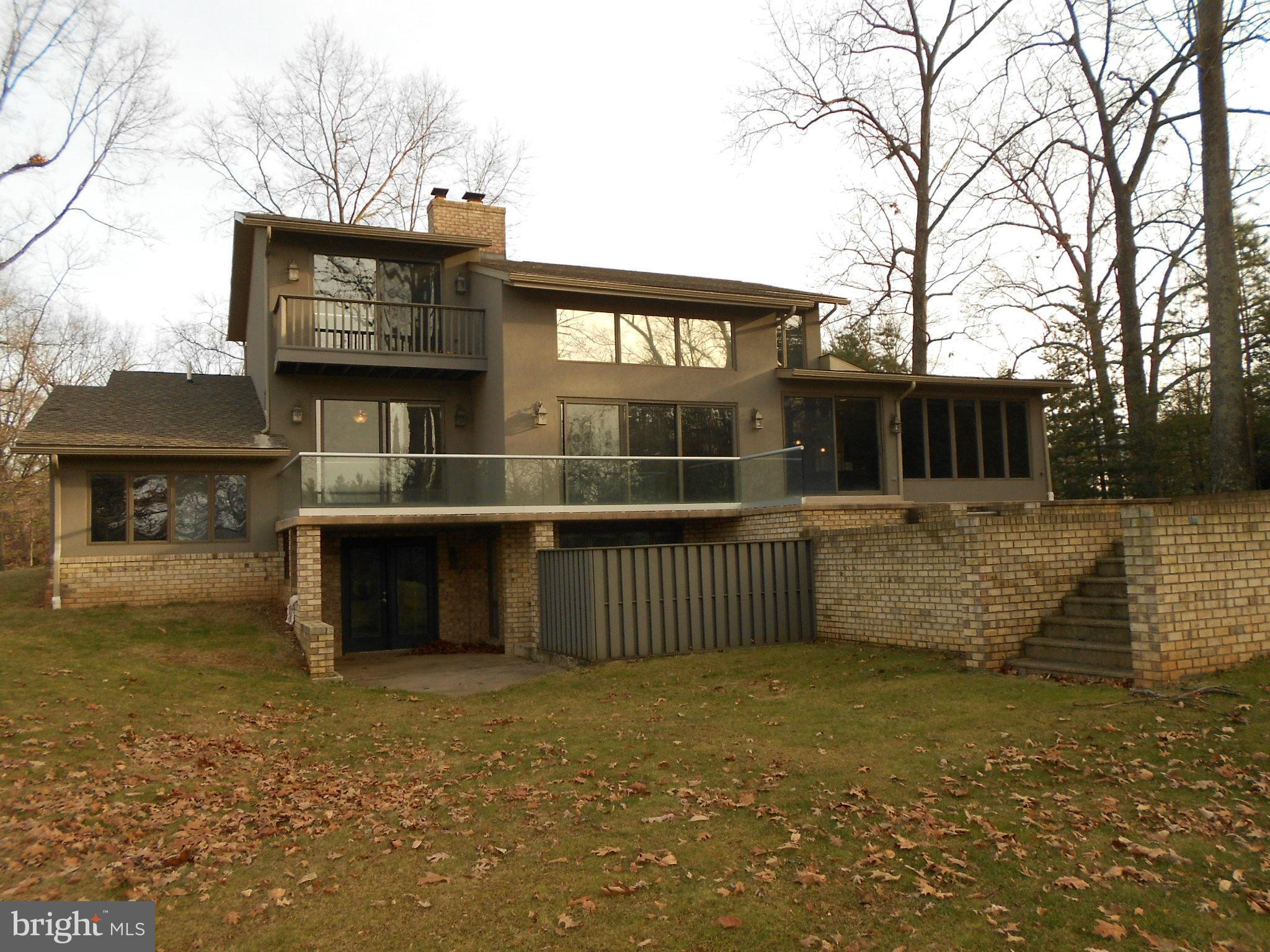PENN NATIONAL - Residential Lease