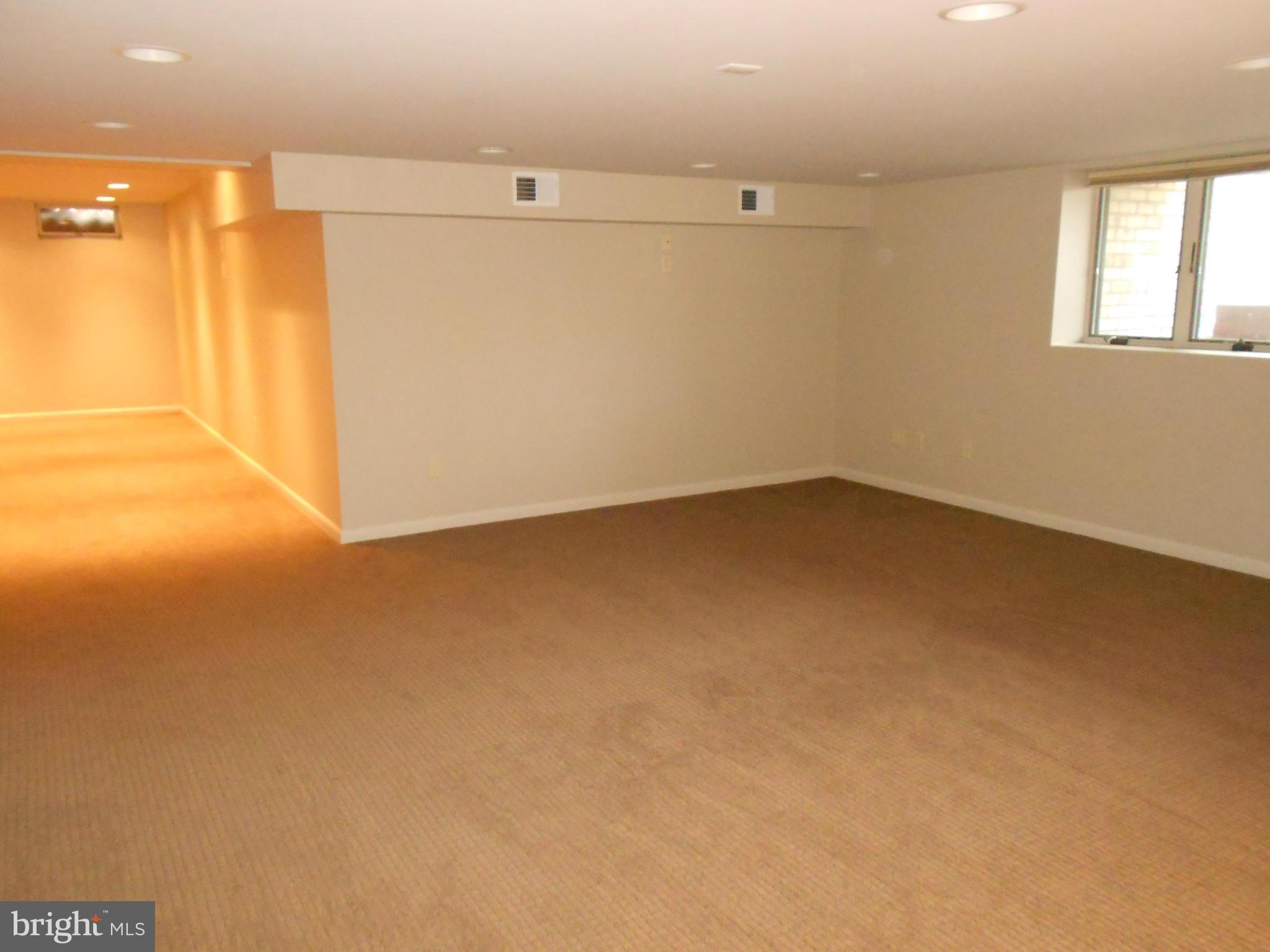 PENN NATIONAL - Residential Lease