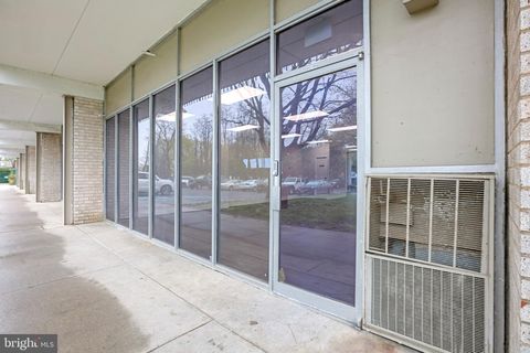 Photo of 20 Playa Del Sol, CHERRY HILL, NJ 08002 (MLS # NJCD2090076)