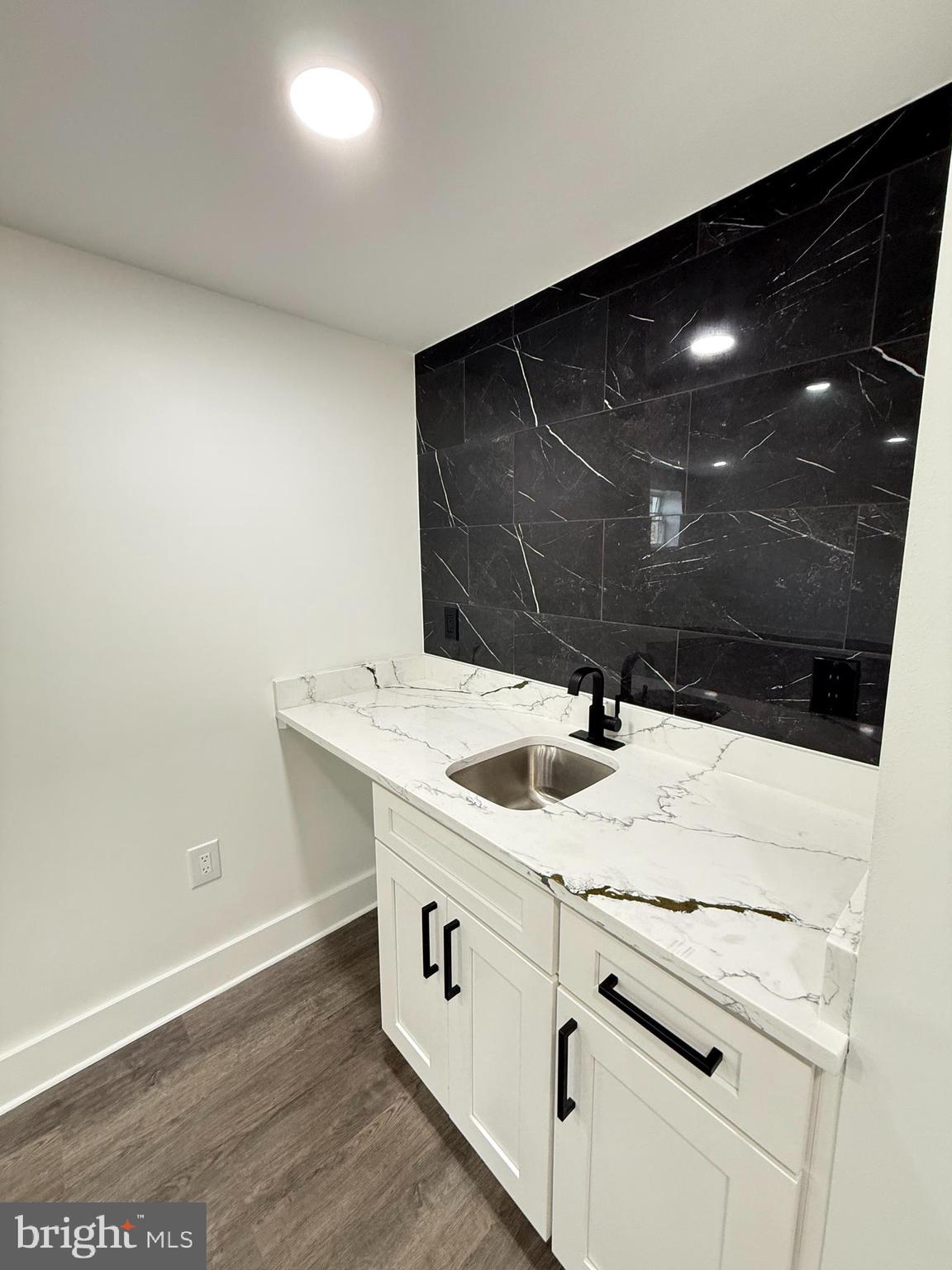 POST ROAD VILLAGE - Residential Lease