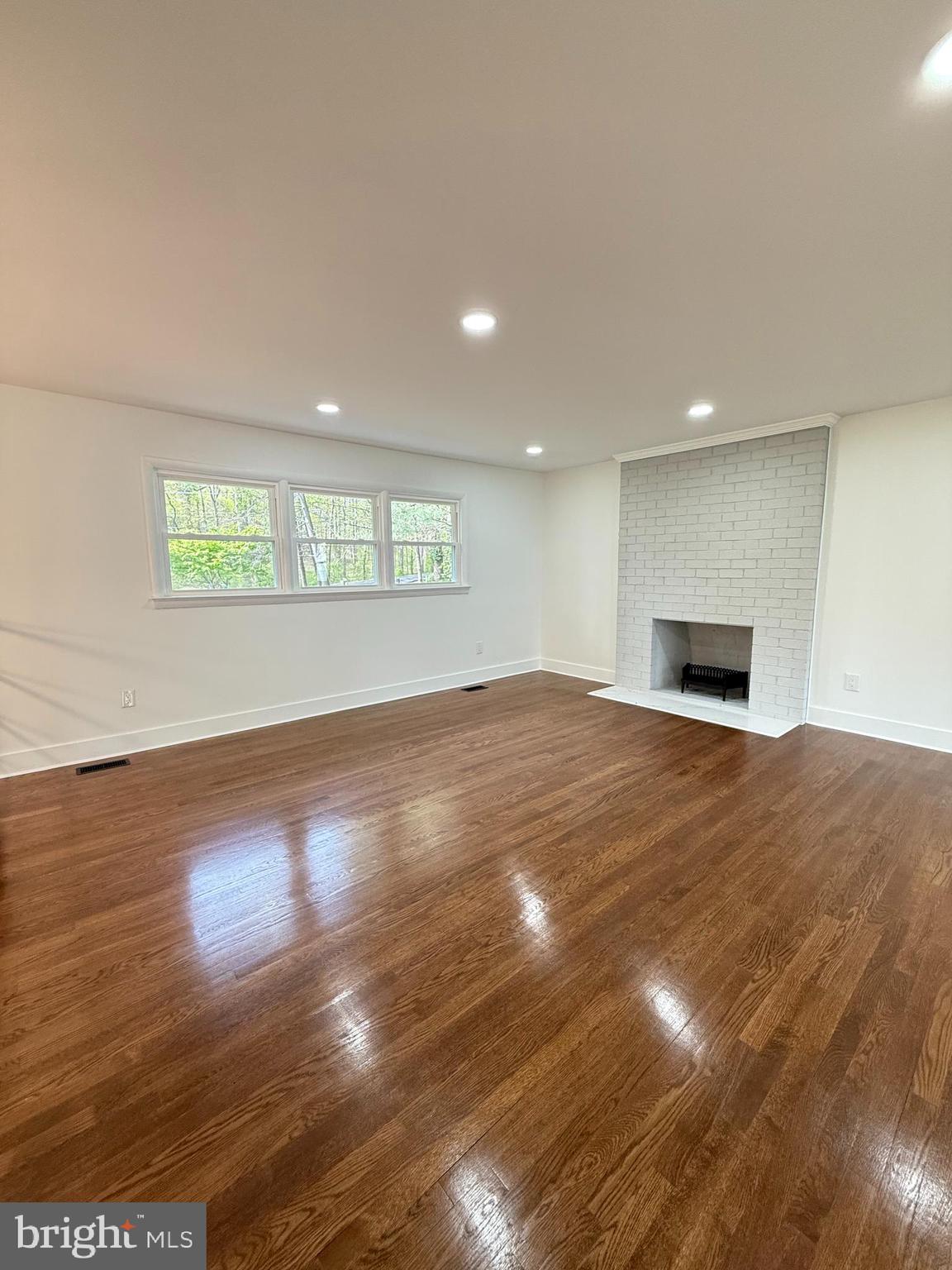 POST ROAD VILLAGE - Residential Lease