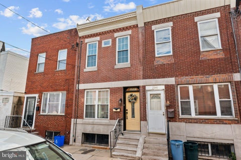 Townhouse For Sale - 2342 S Chadwick Street<br/> PHILADELPHIA, PA 19145