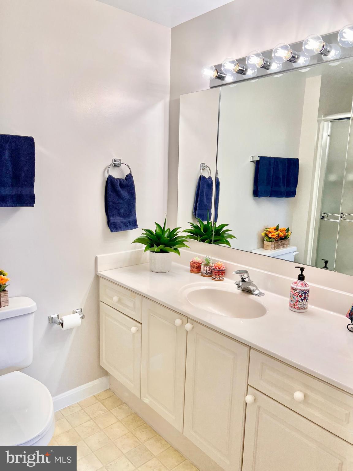 VANTAGE POINT EAST AT LEISURE WORLD - Residential