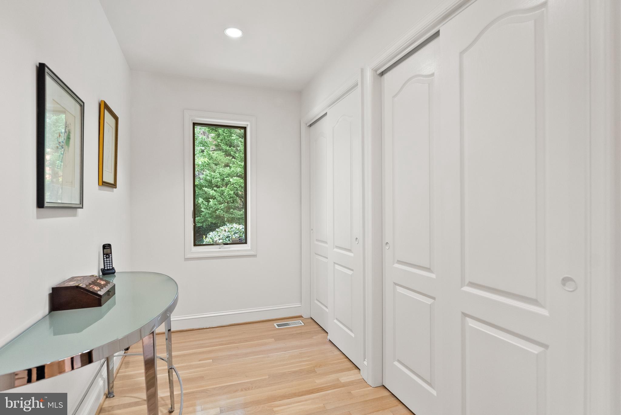 BARCROFT LAKE SHORES - Residential