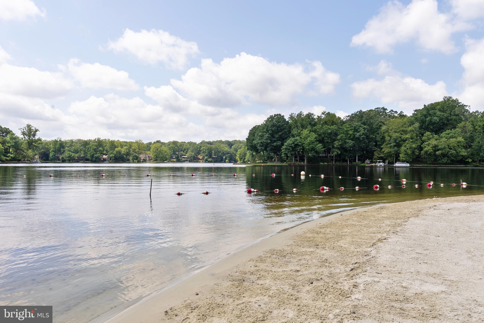 BARCROFT LAKE SHORES - Residential