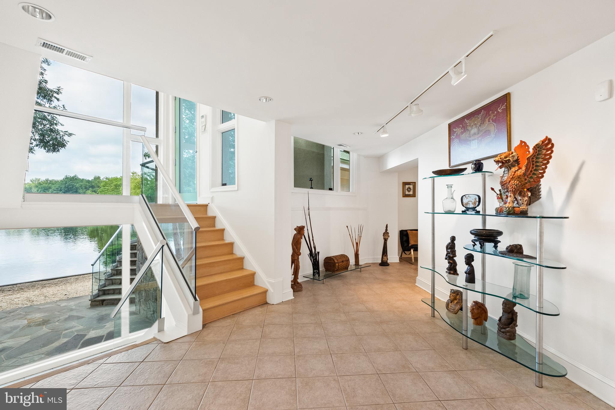 BARCROFT LAKE SHORES - Residential