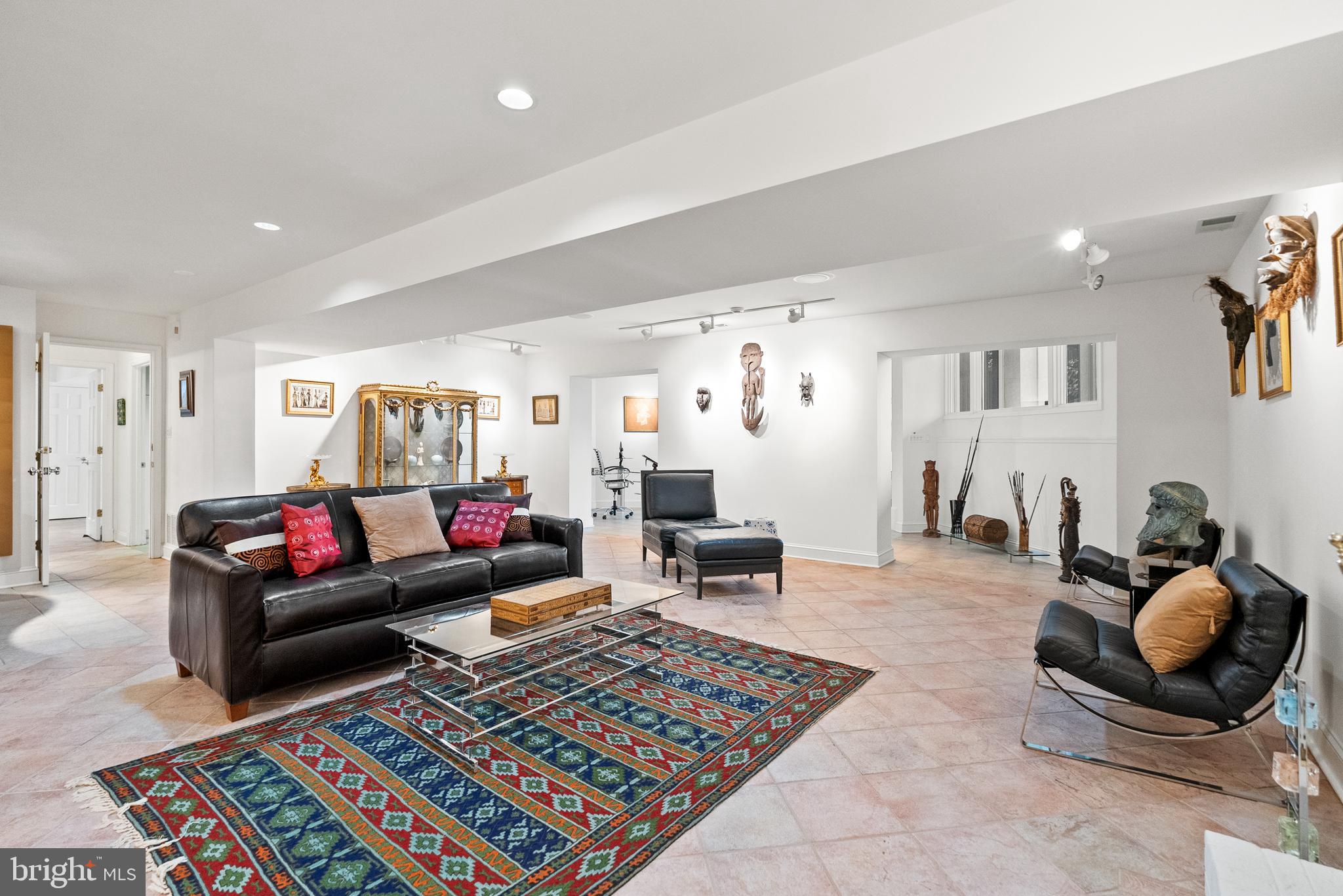 BARCROFT LAKE SHORES - Residential