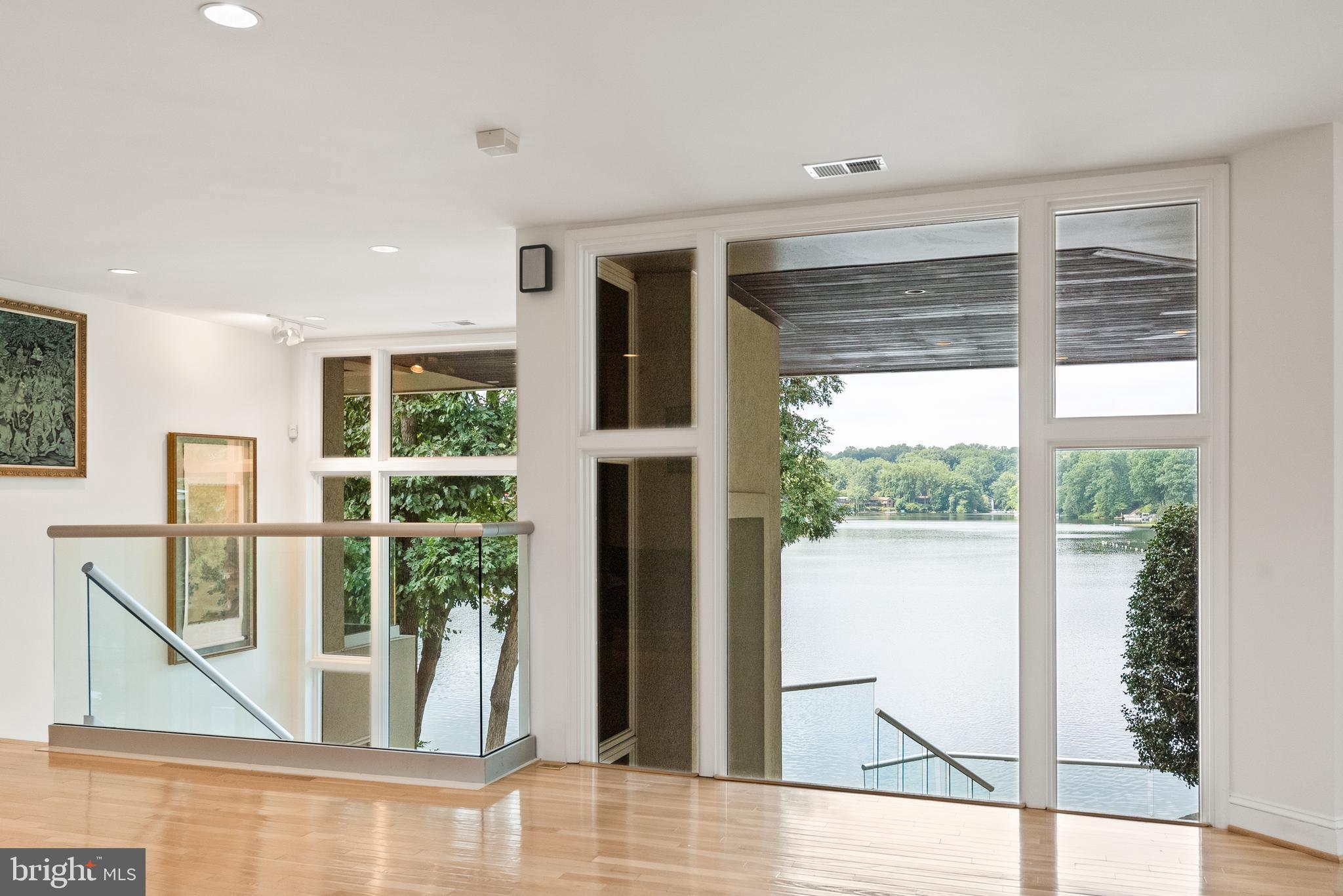 BARCROFT LAKE SHORES - Residential