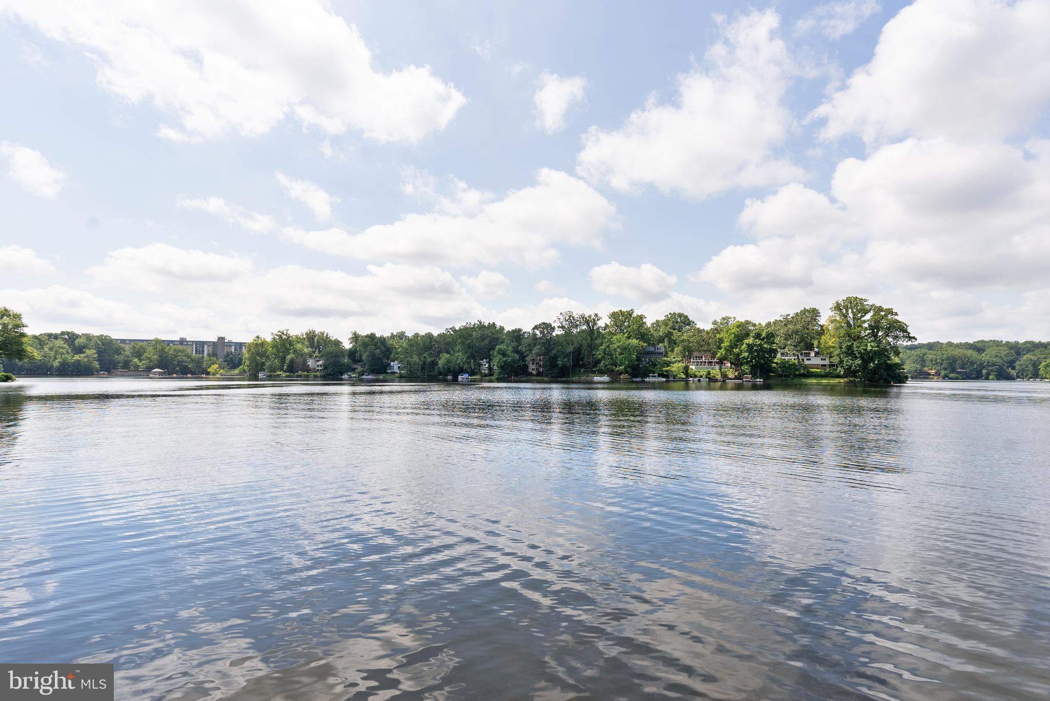 BARCROFT LAKE SHORES - Residential