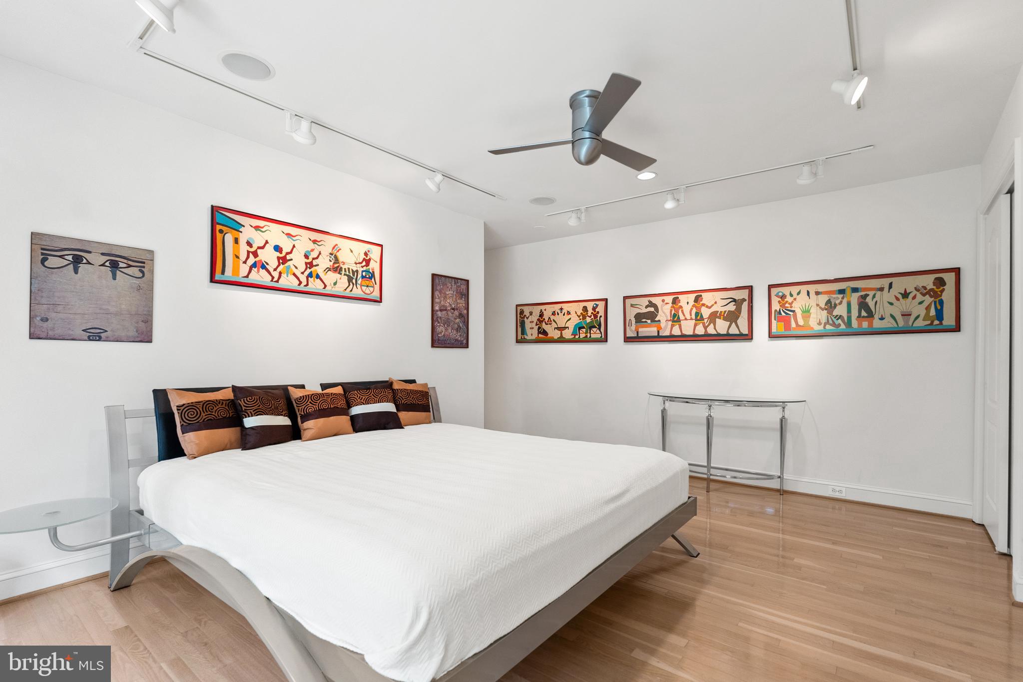 BARCROFT LAKE SHORES - Residential