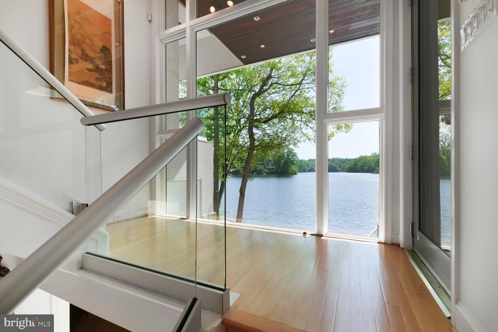 BARCROFT LAKE SHORES - Residential