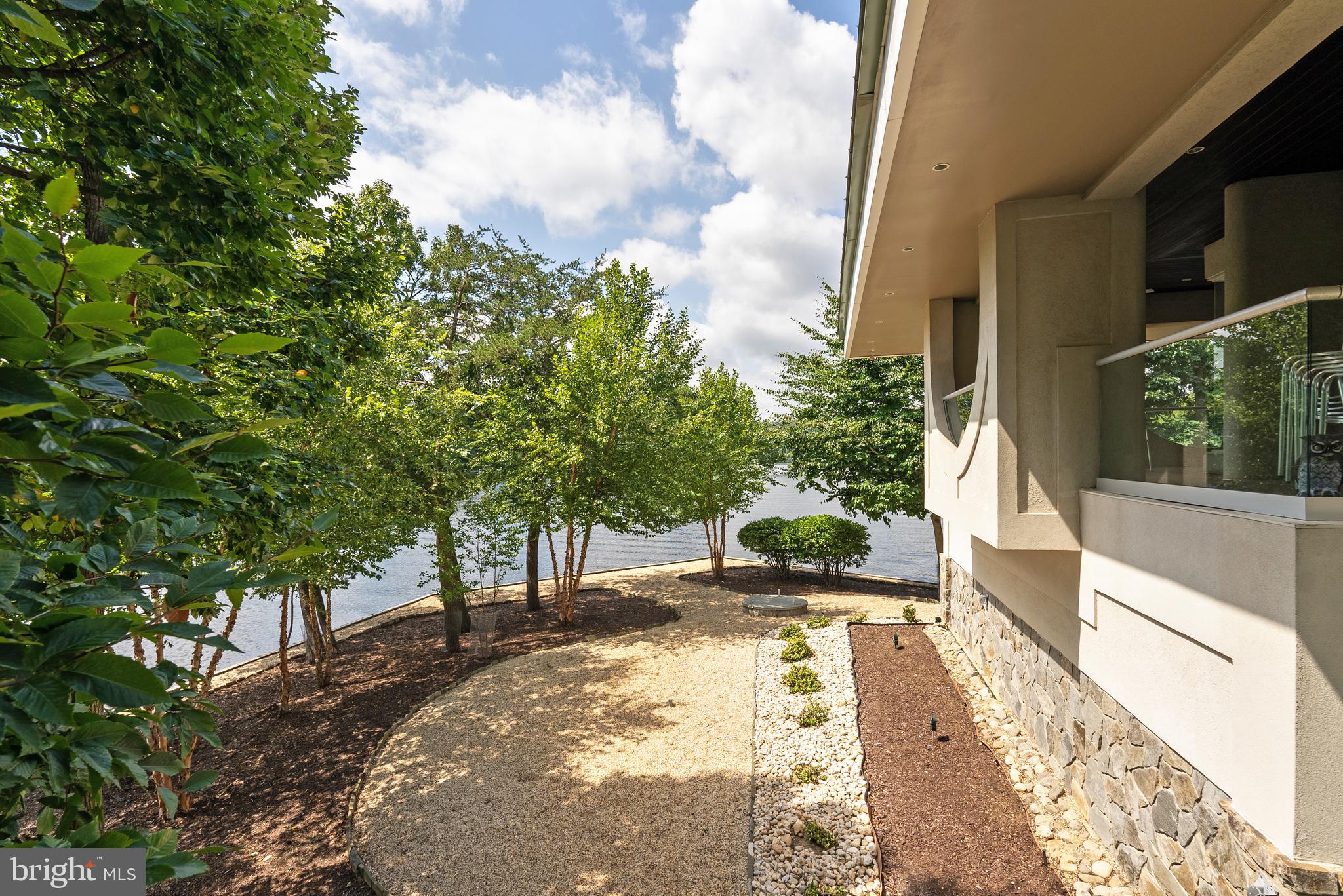 BARCROFT LAKE SHORES - Residential
