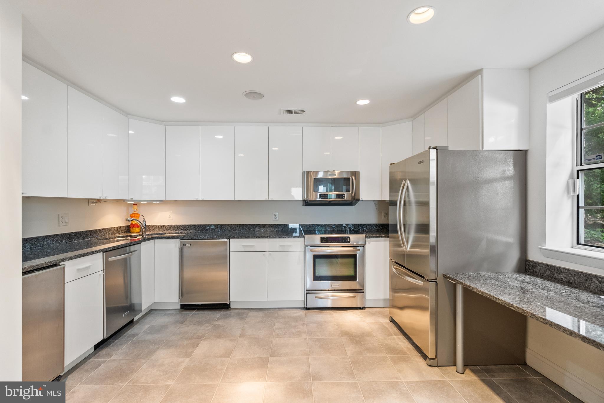 BARCROFT LAKE SHORES - Residential