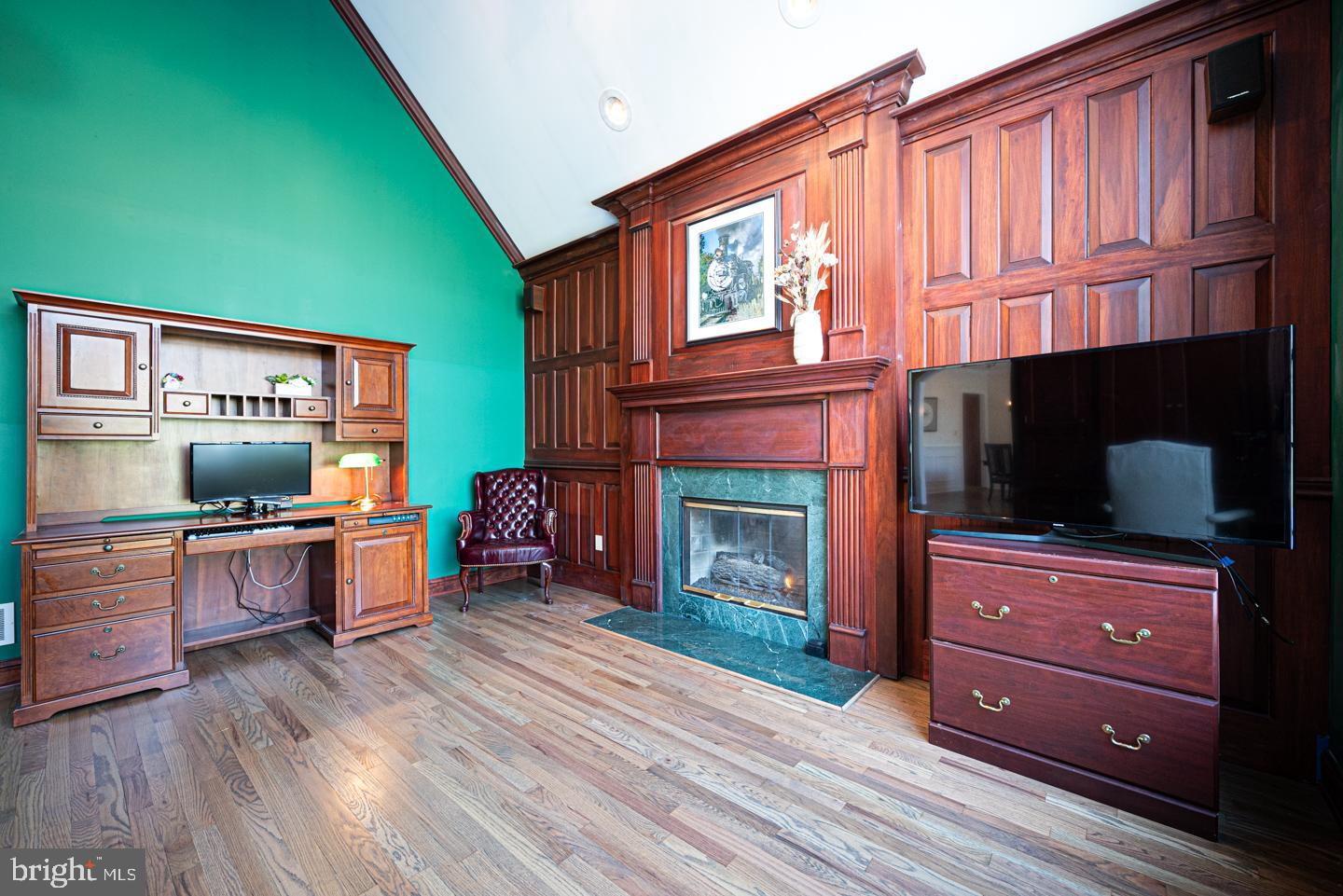 WINCHESTER - Residential