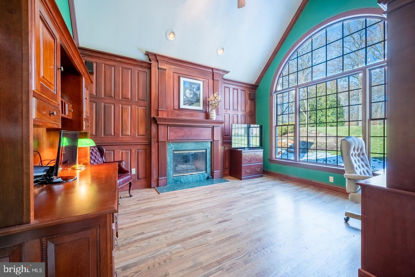 WINCHESTER - Residential