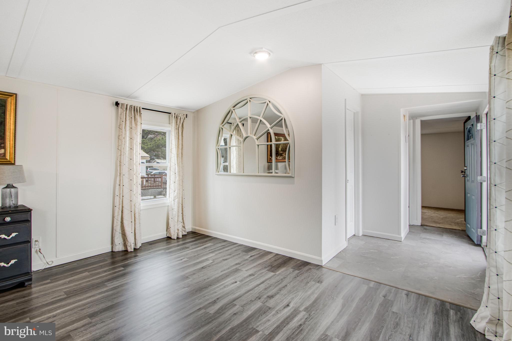 BAY CITY - Residential