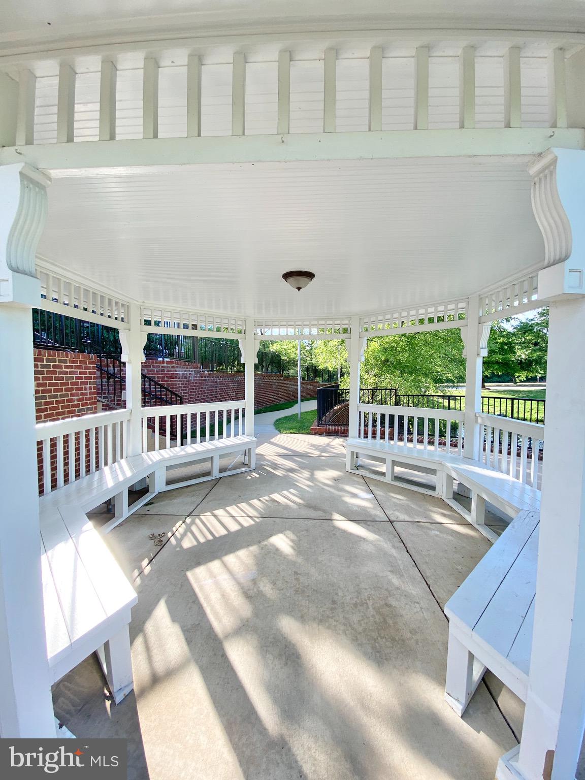 EXCHANGE AT VAN DORN - Residential Lease