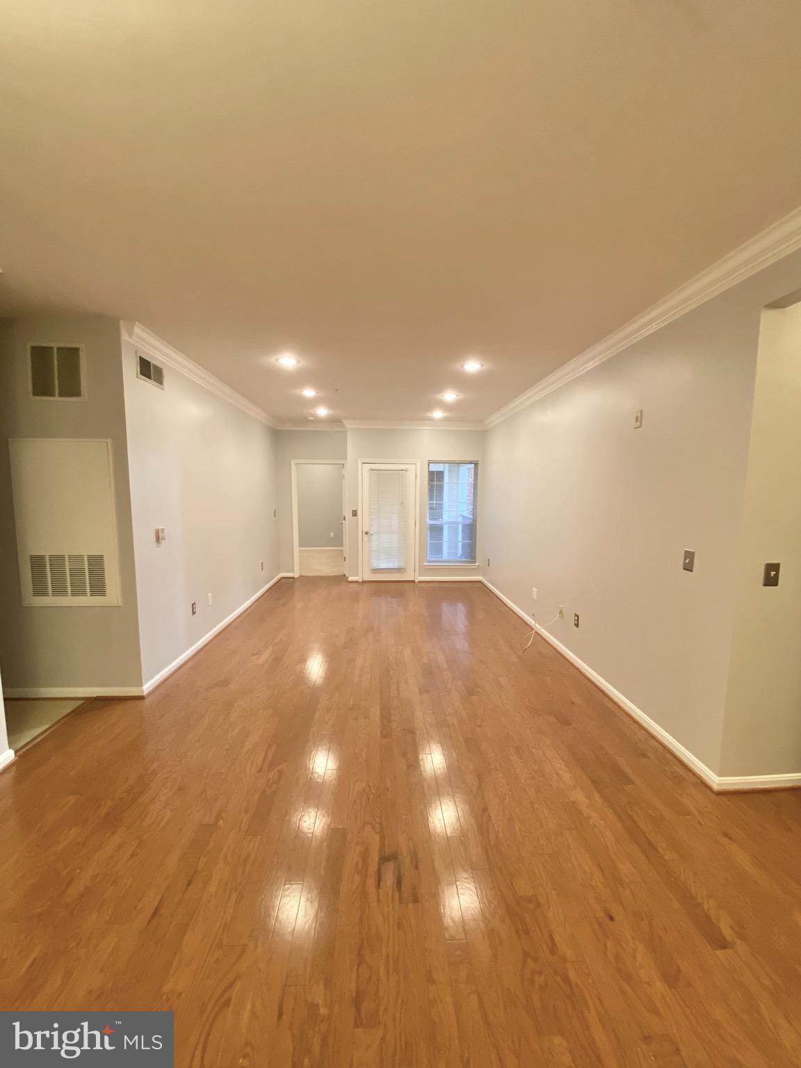 EXCHANGE AT VAN DORN - Residential Lease