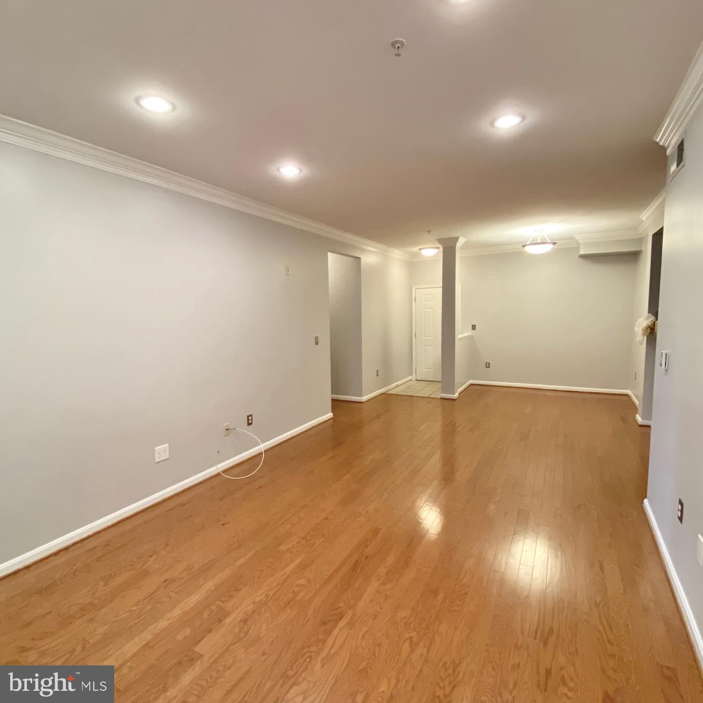 EXCHANGE AT VAN DORN - Residential Lease