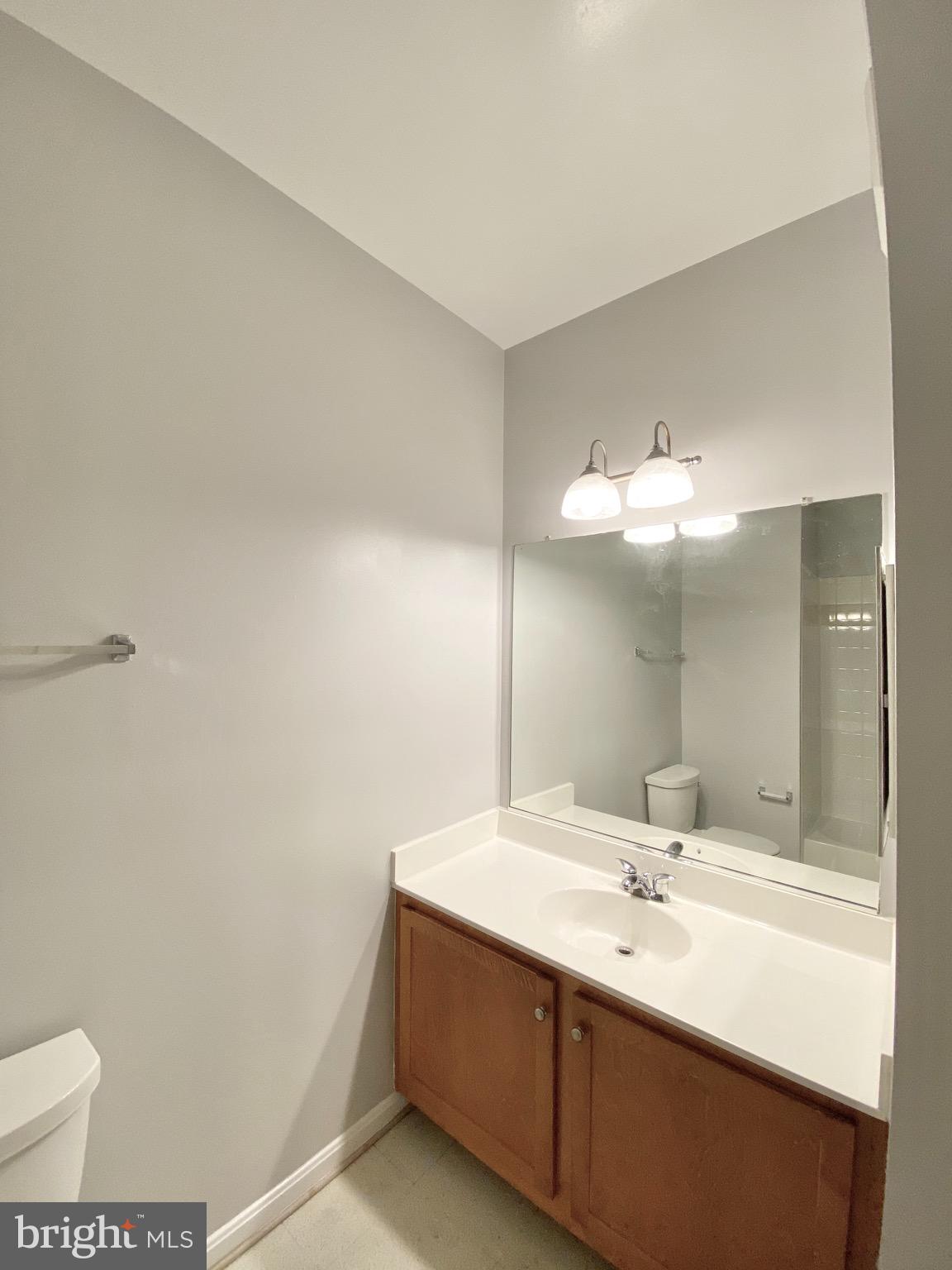 EXCHANGE AT VAN DORN - Residential Lease