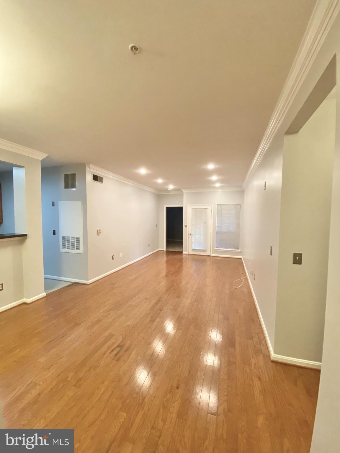 EXCHANGE AT VAN DORN - Residential Lease