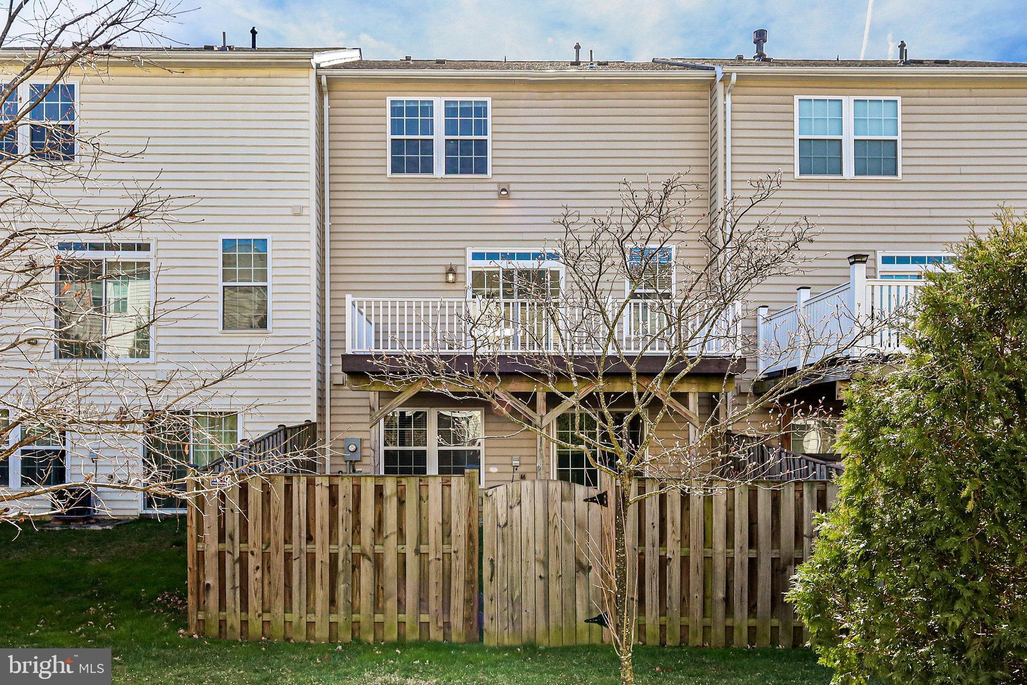 FOSTERS CREST - Residential Lease