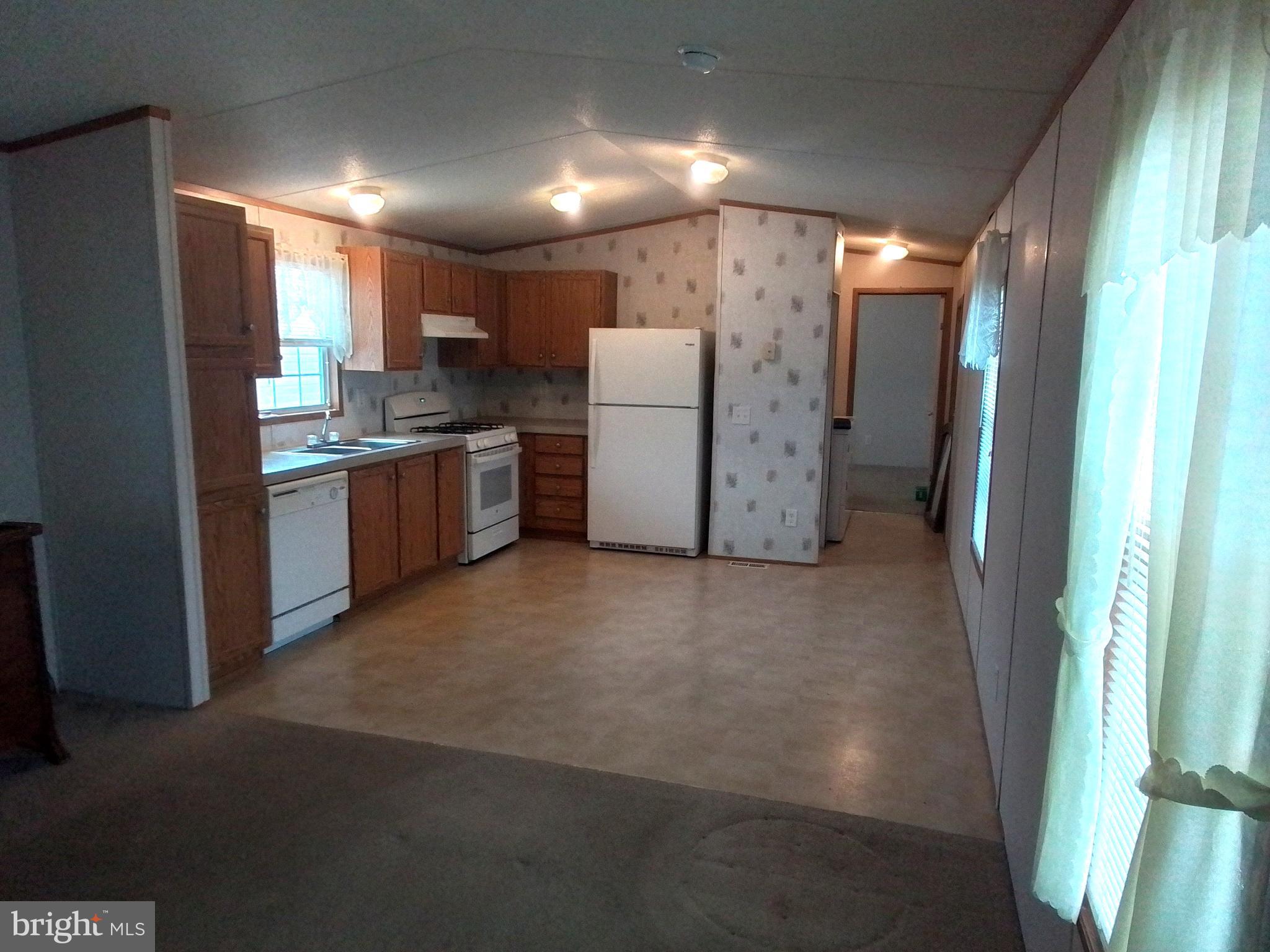 83 WILLOW DRIVE