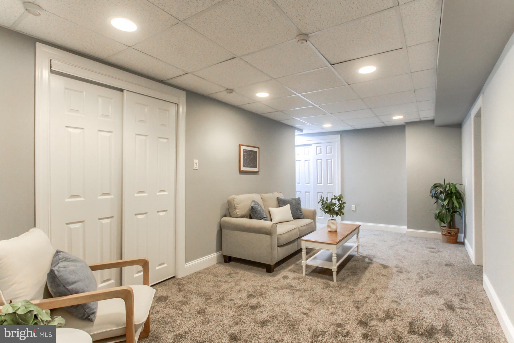 BLUE MEADOW FARMS - Residential