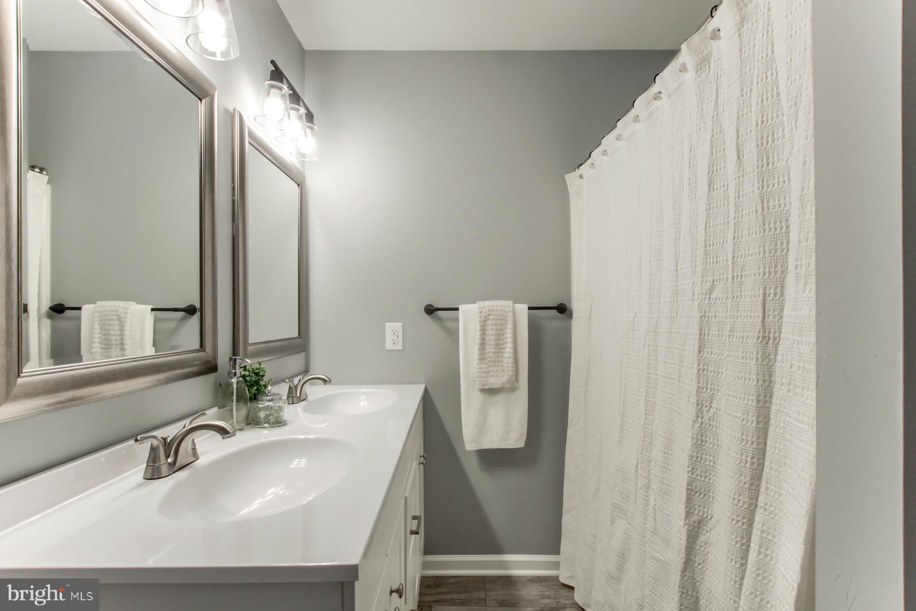 BLUE MEADOW FARMS - Residential