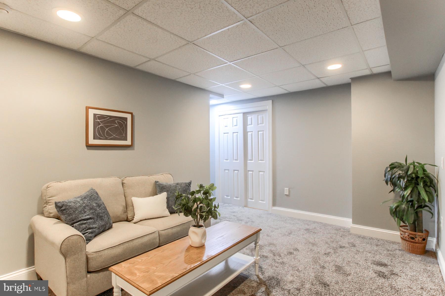 BLUE MEADOW FARMS - Residential