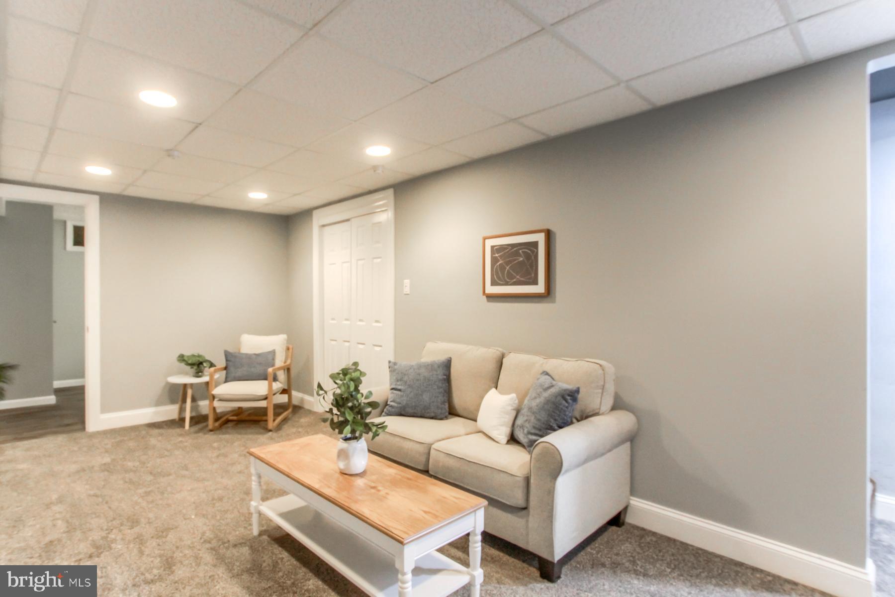 BLUE MEADOW FARMS - Residential