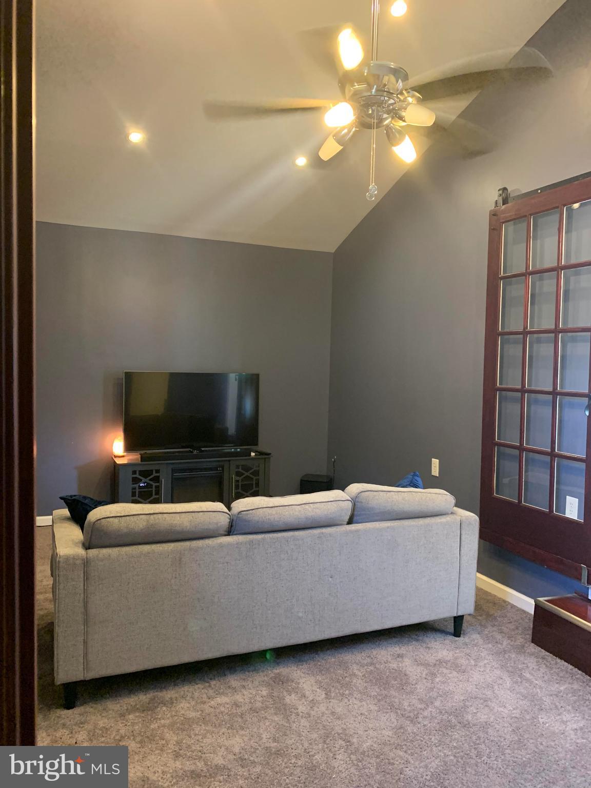 MAPLEWOOD - Residential