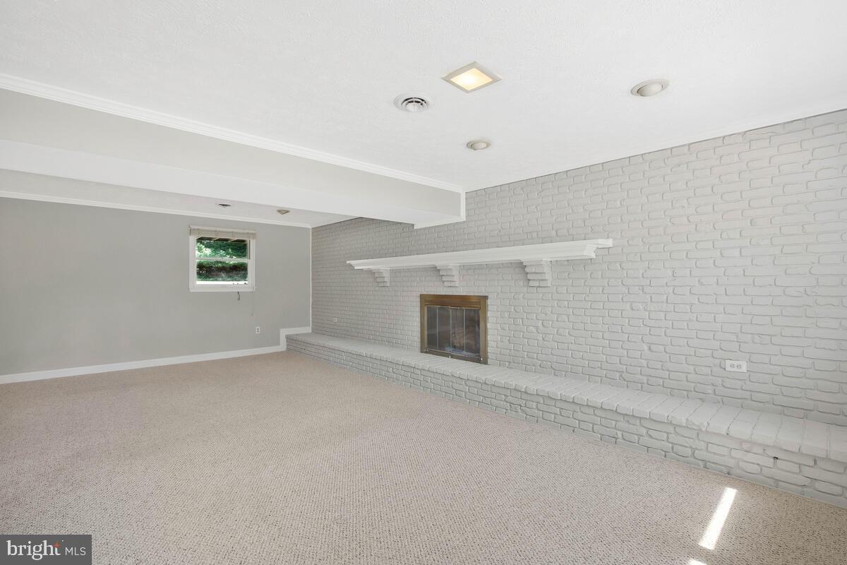 HILLSMERE ESTATES - Residential