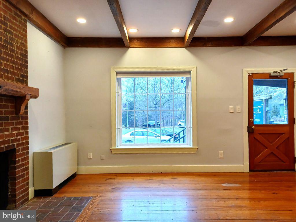 GREAT FALLS VILLAGE CENTRE - Commercial Lease