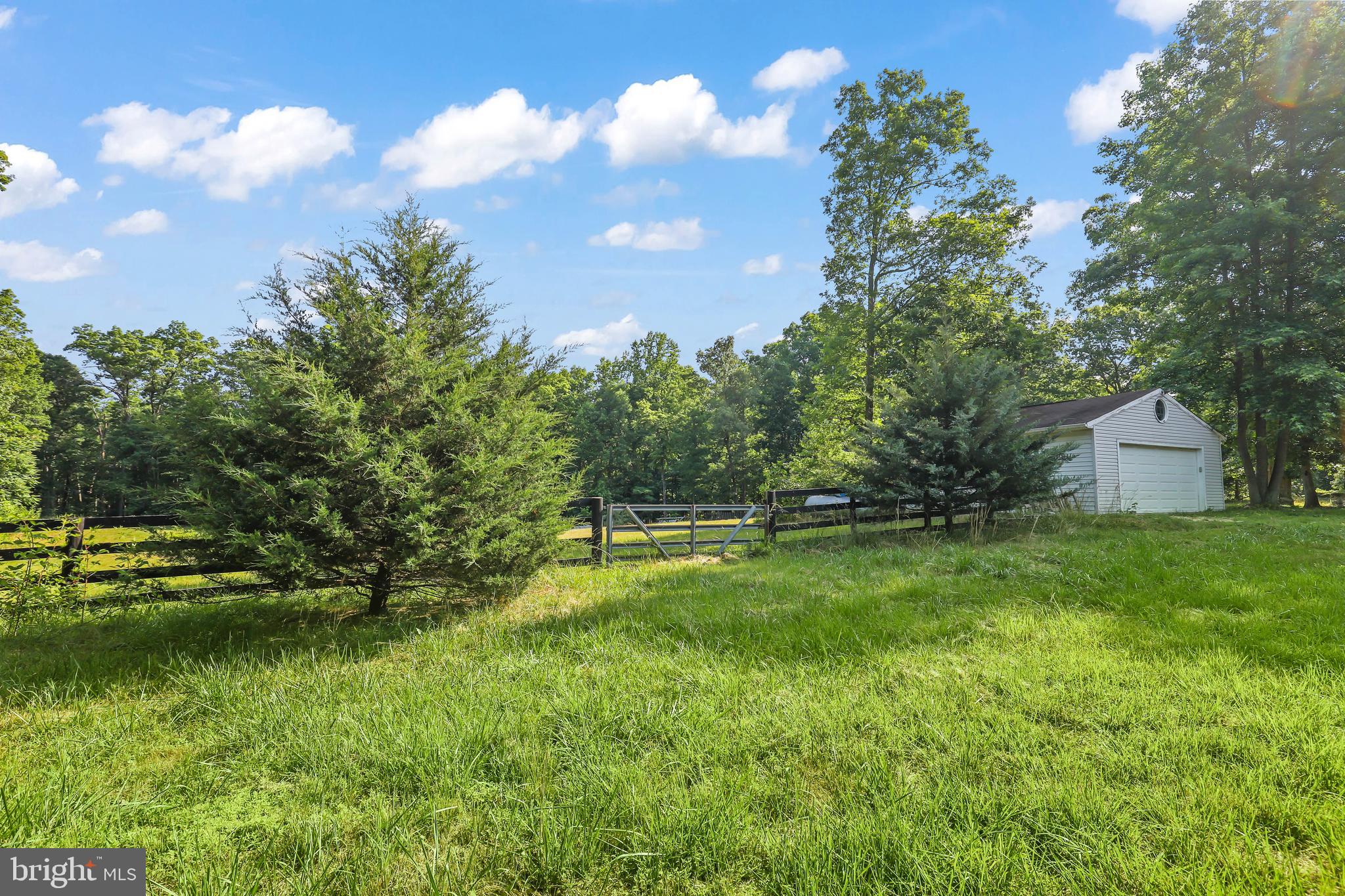 PINE BROOK ESTATES - Residential