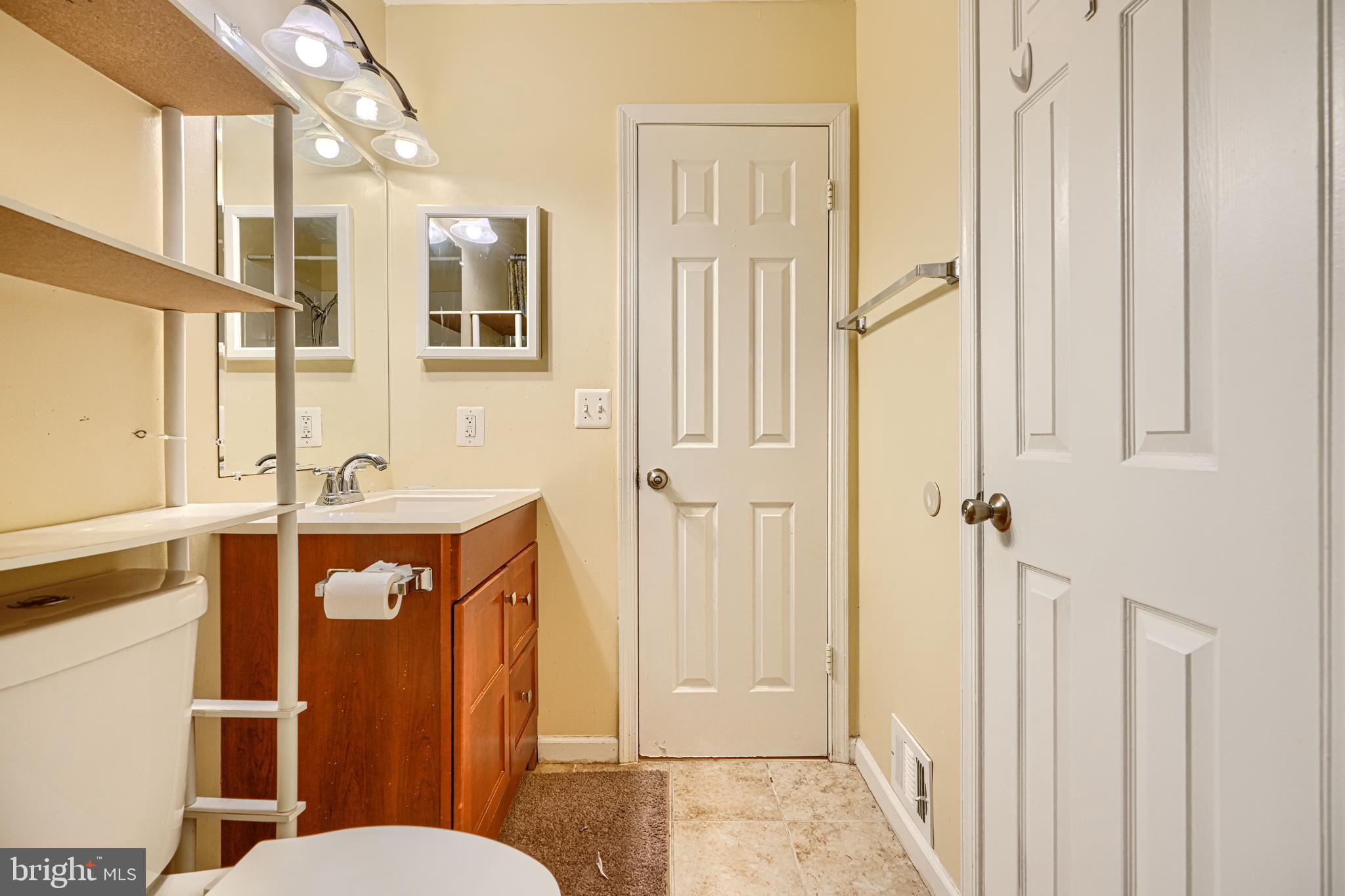 CAPITAL VIEW TOWNHOUSES - Residential