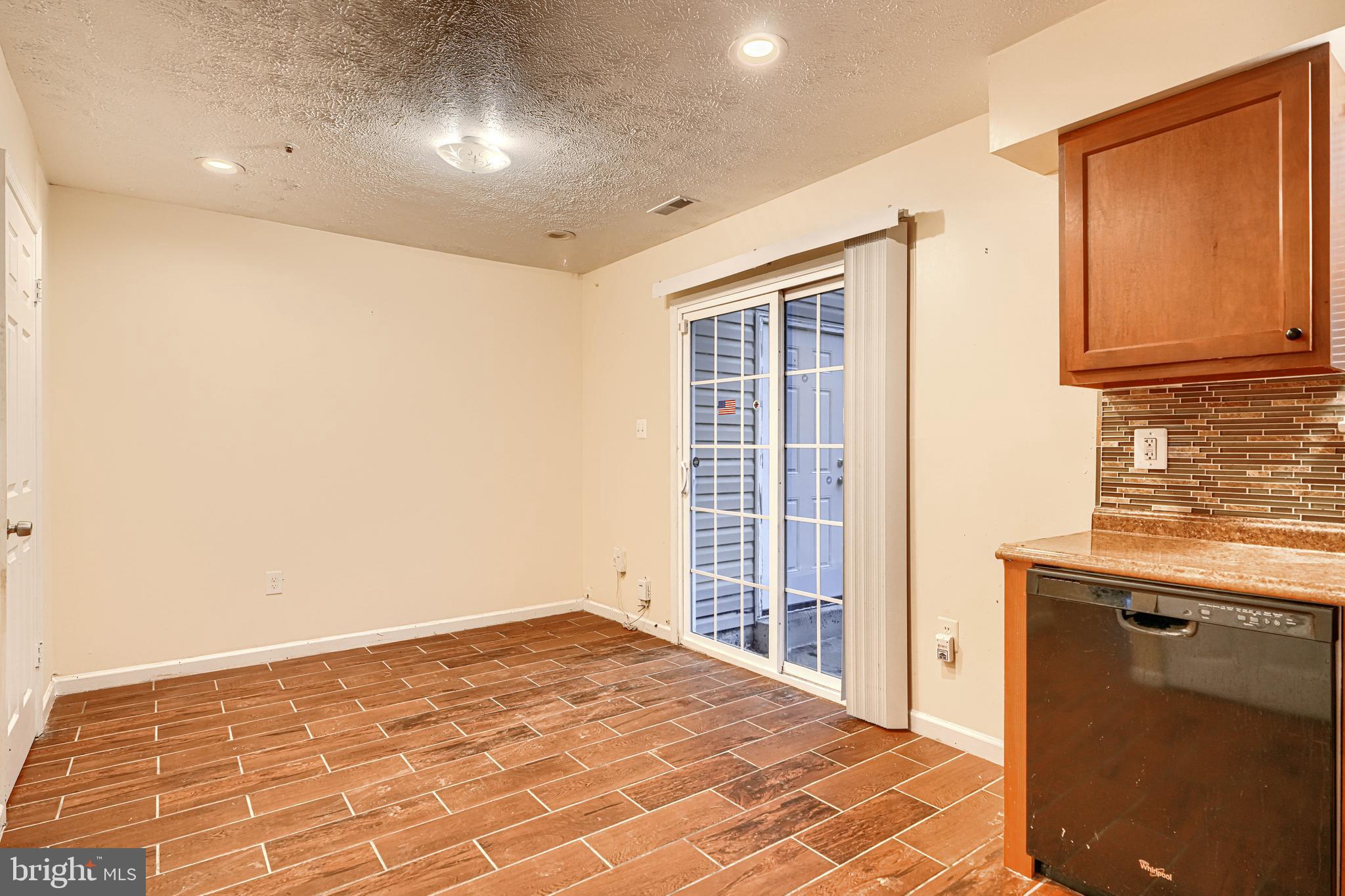 CAPITAL VIEW TOWNHOUSES - Residential