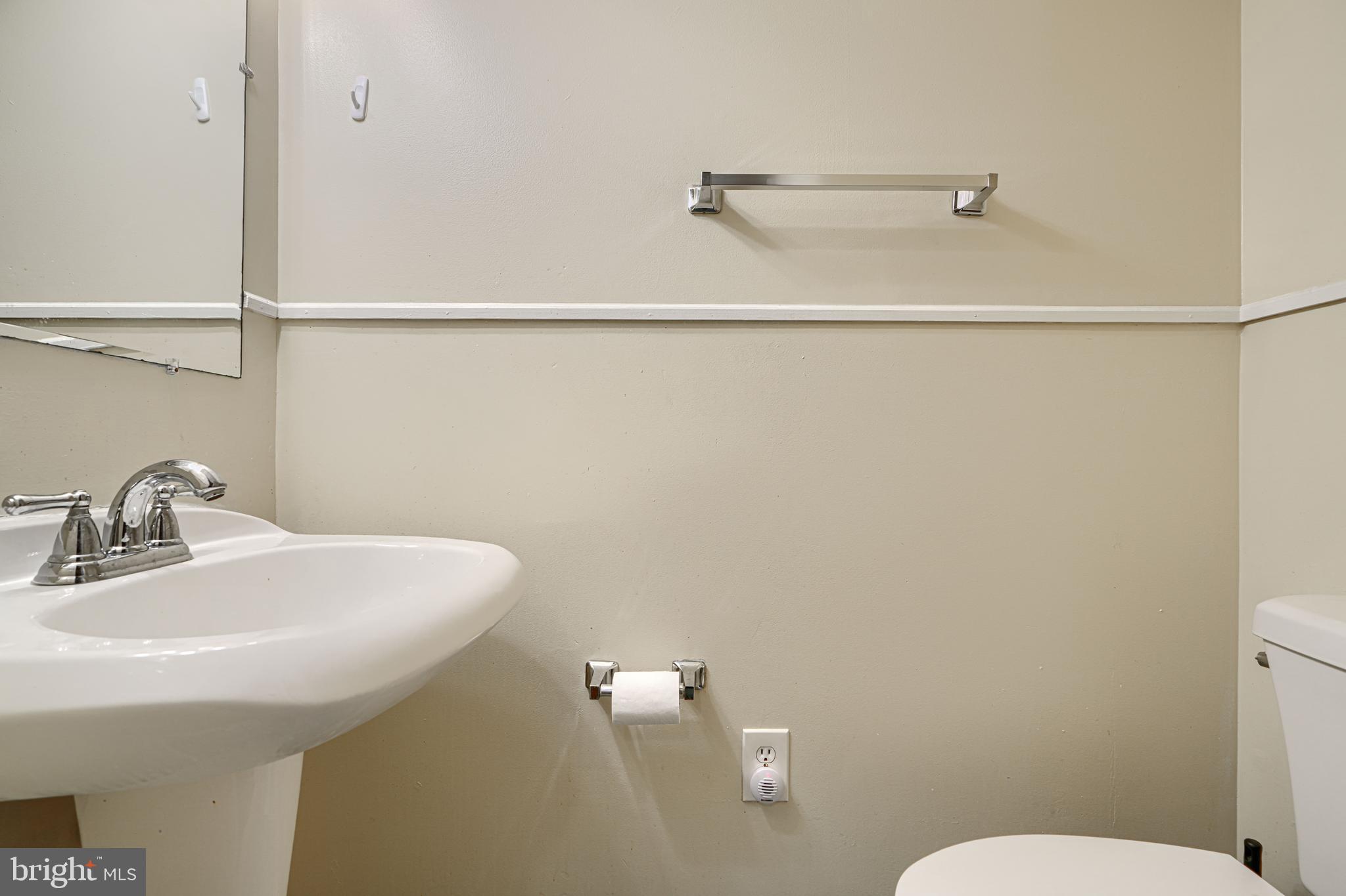 CAPITAL VIEW TOWNHOUSES - Residential