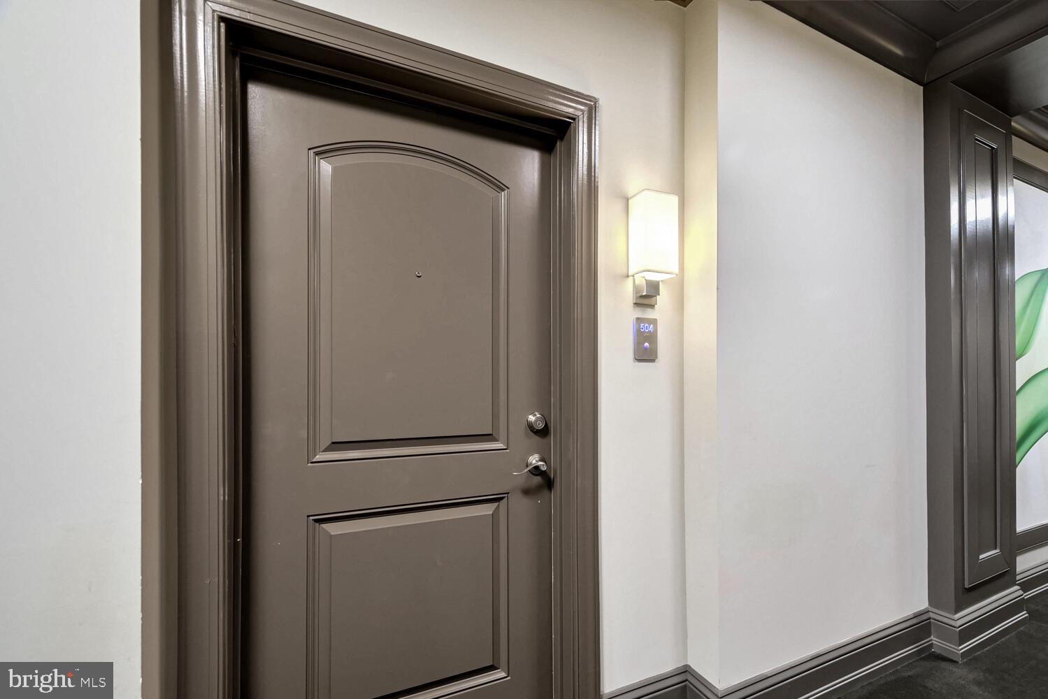 DISCOVERY SQUARE - Residential