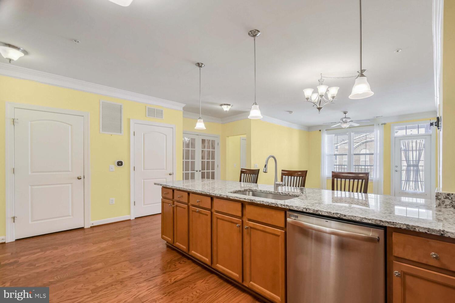 DISCOVERY SQUARE - Residential