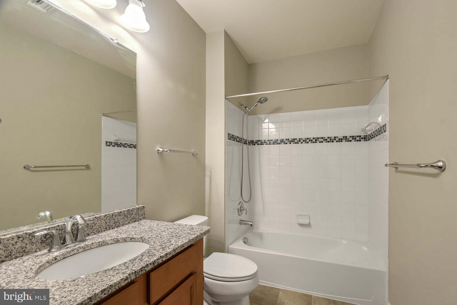 DISCOVERY SQUARE - Residential