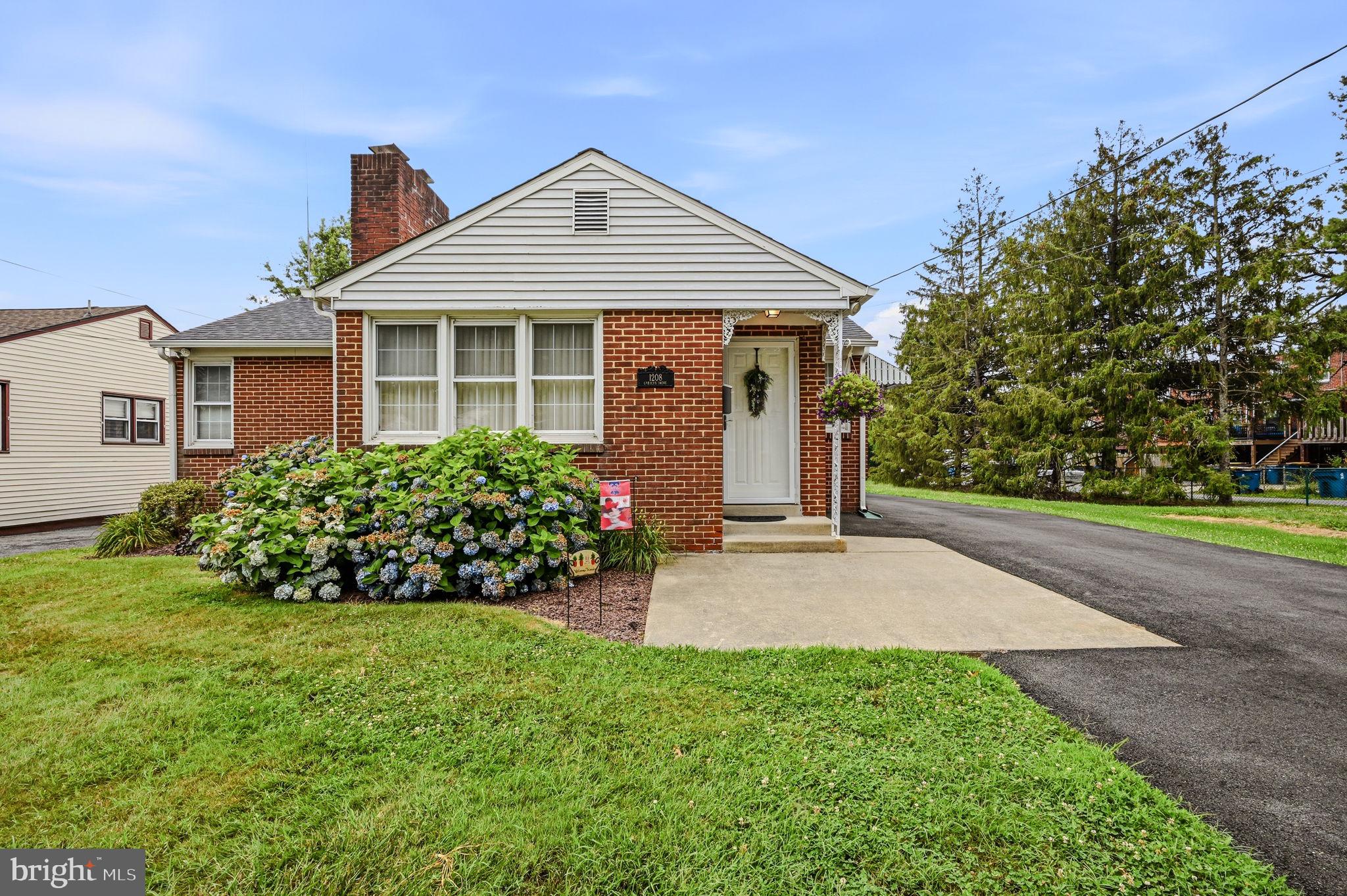 1208 CAROLYN DRIVE
