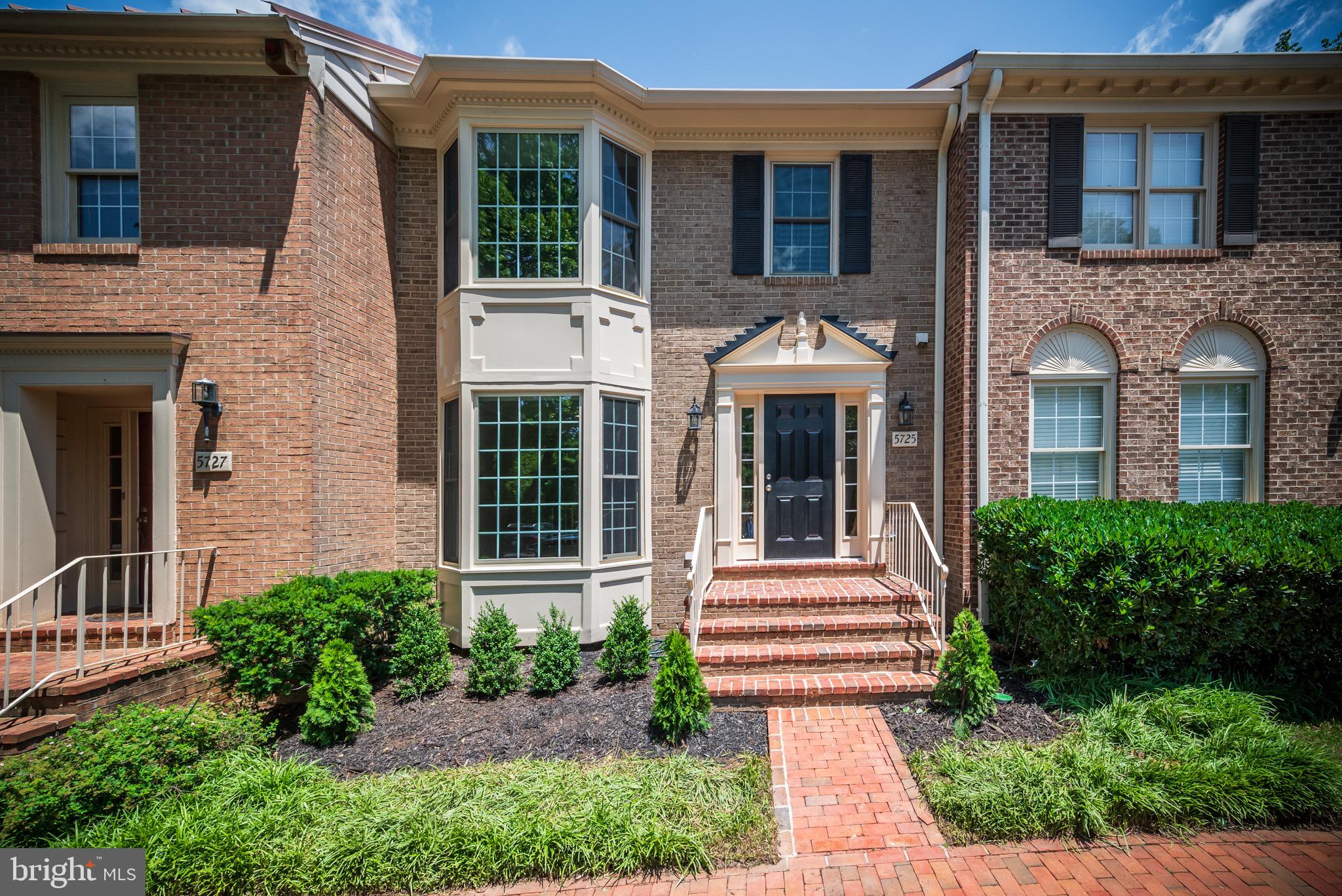 5725 BREWER HOUSE CIRCLE