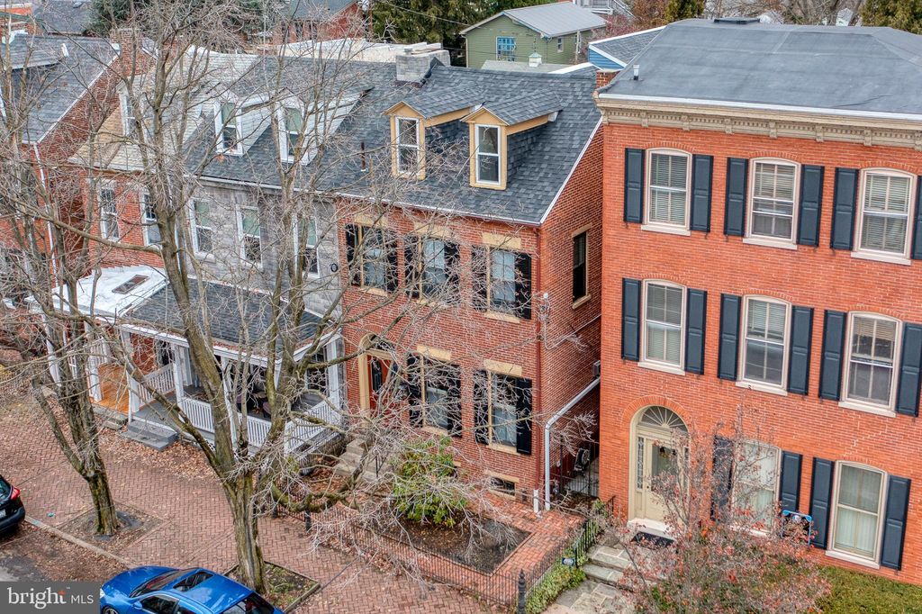 Photo of 431 W WALNUT ST, LANCASTER, PA 17603 (MLS # PALA2029666)