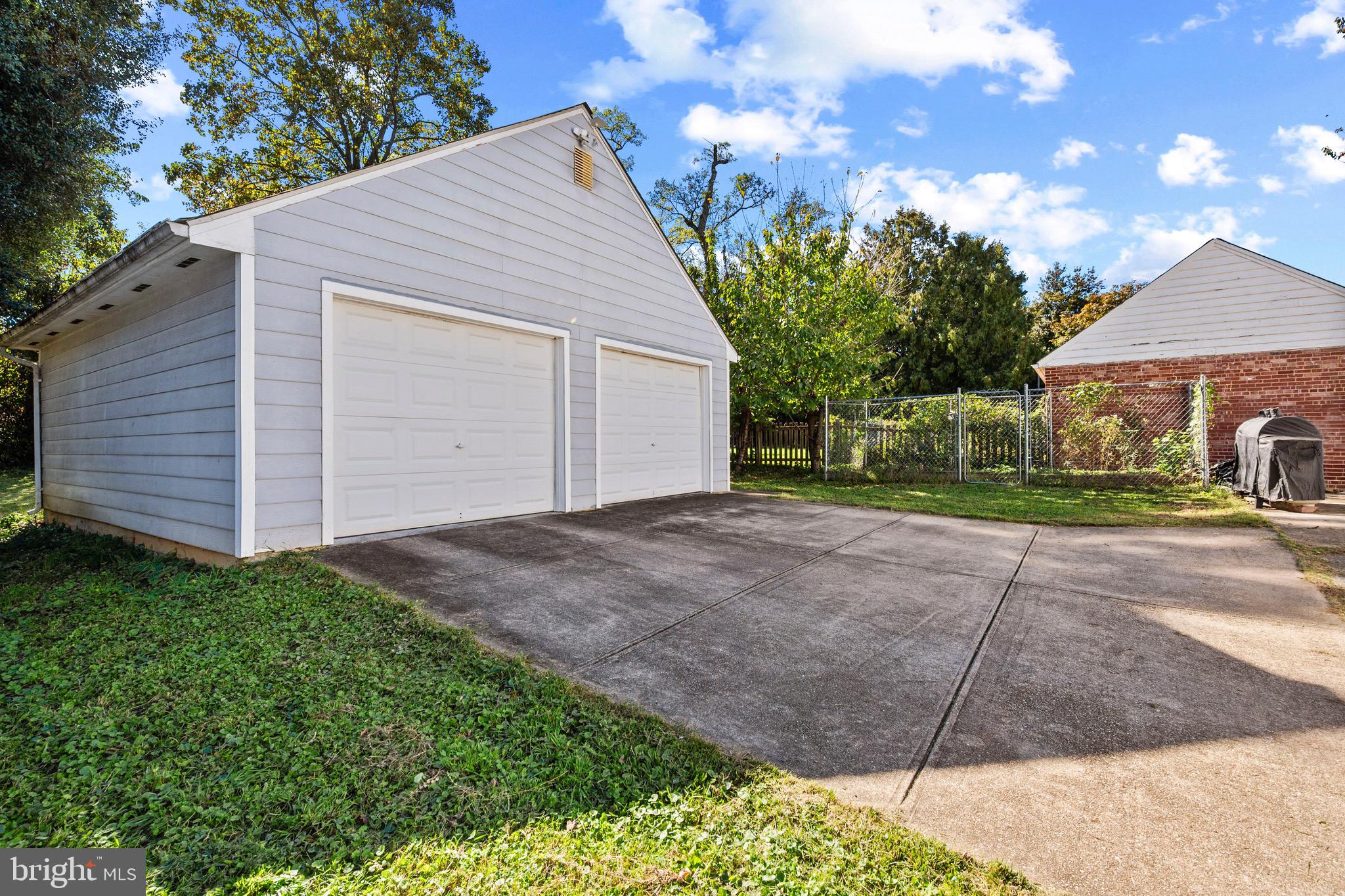 SILVER SPRING - Residential Lease