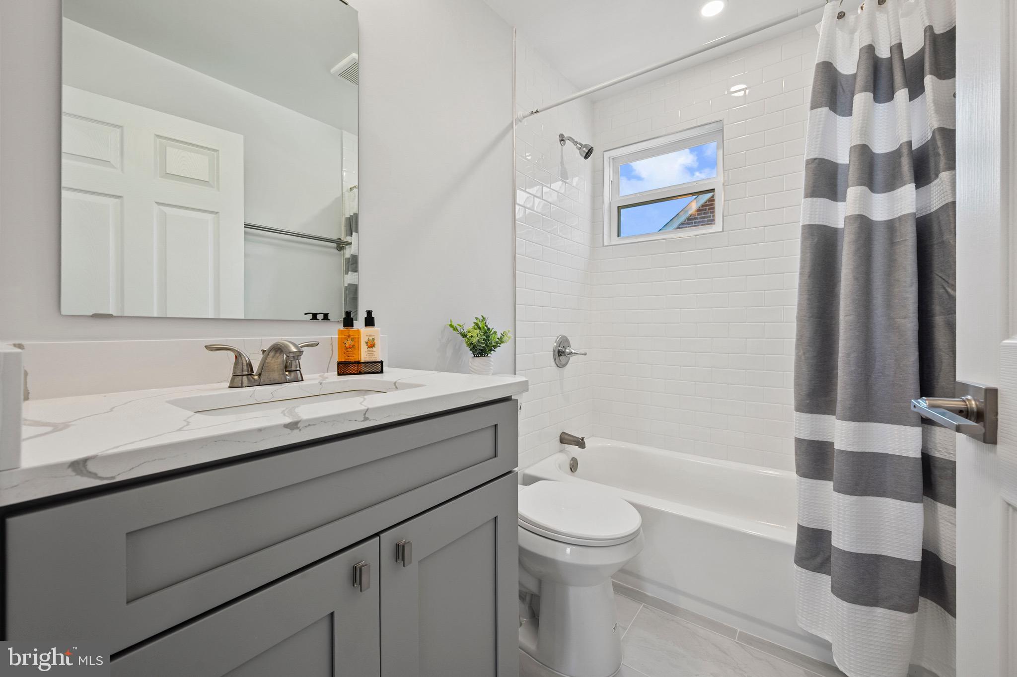 SILVER SPRING - Residential Lease