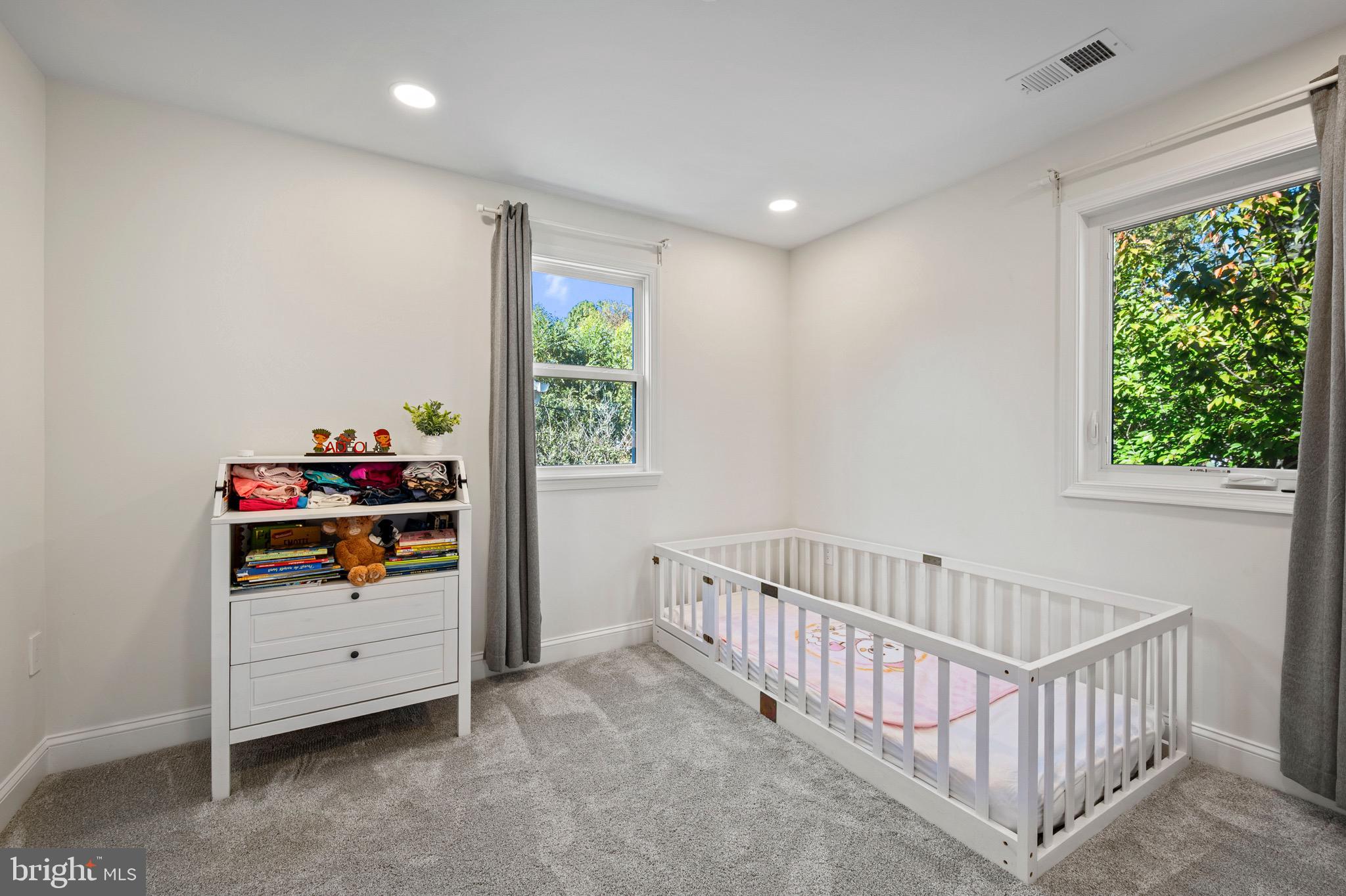 SILVER SPRING - Residential Lease